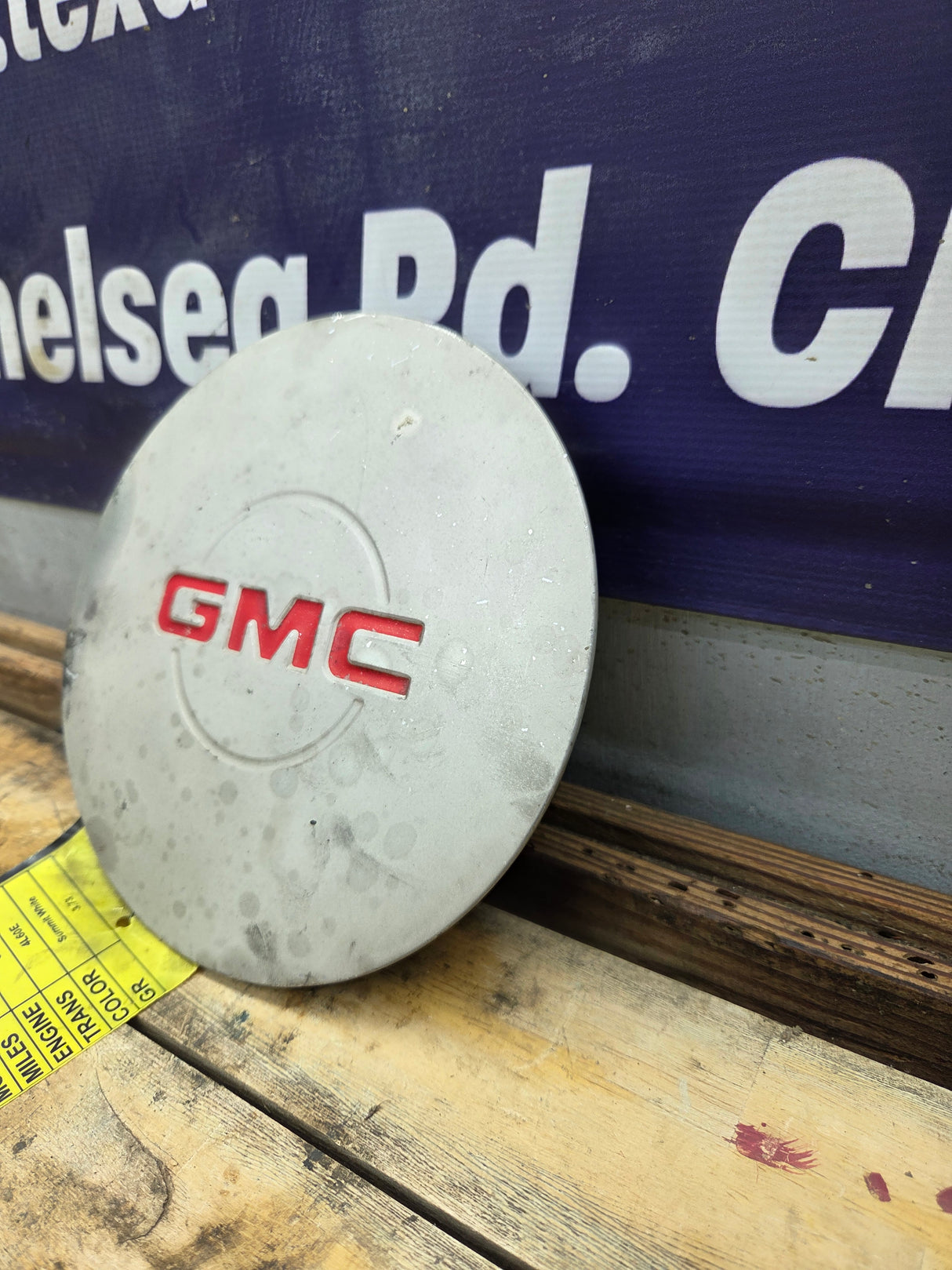 1999-2005 GMC Sierra Yukon Safari Center Cap Hub Cap 15040220
