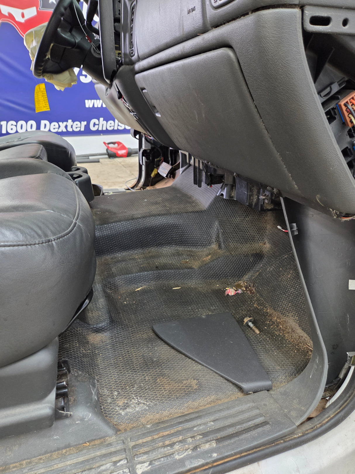 1999-2007 Chevrolet Silverado / GMC Sierra 1500 2500 HD 3500HD Extended Cab Body