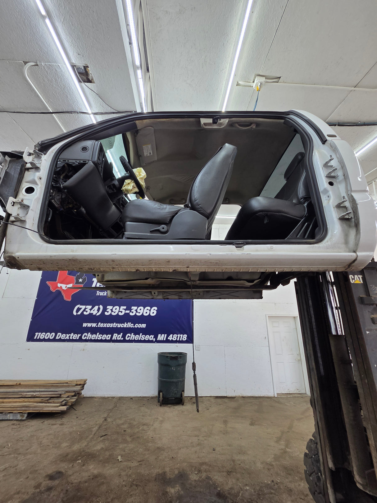 1999-2007 Chevrolet Silverado / GMC Sierra 1500 2500 HD 3500HD Extended Cab Body
