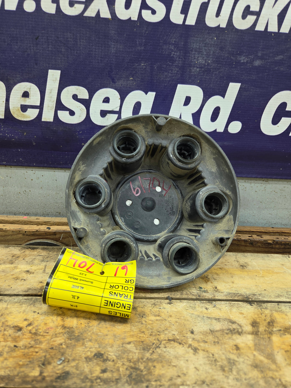 1999-2018 Chevrolet Silverado Tahoe Suburban Avalanche 1500 Center Cap Hub Cap 9596661