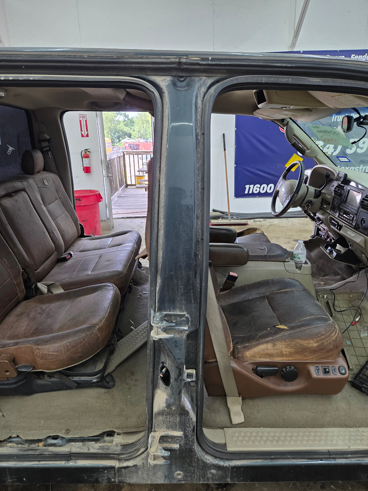2005-2007 Ford Super Duty F250 F350 F450 F550 XLT 4 Door Crew Cab