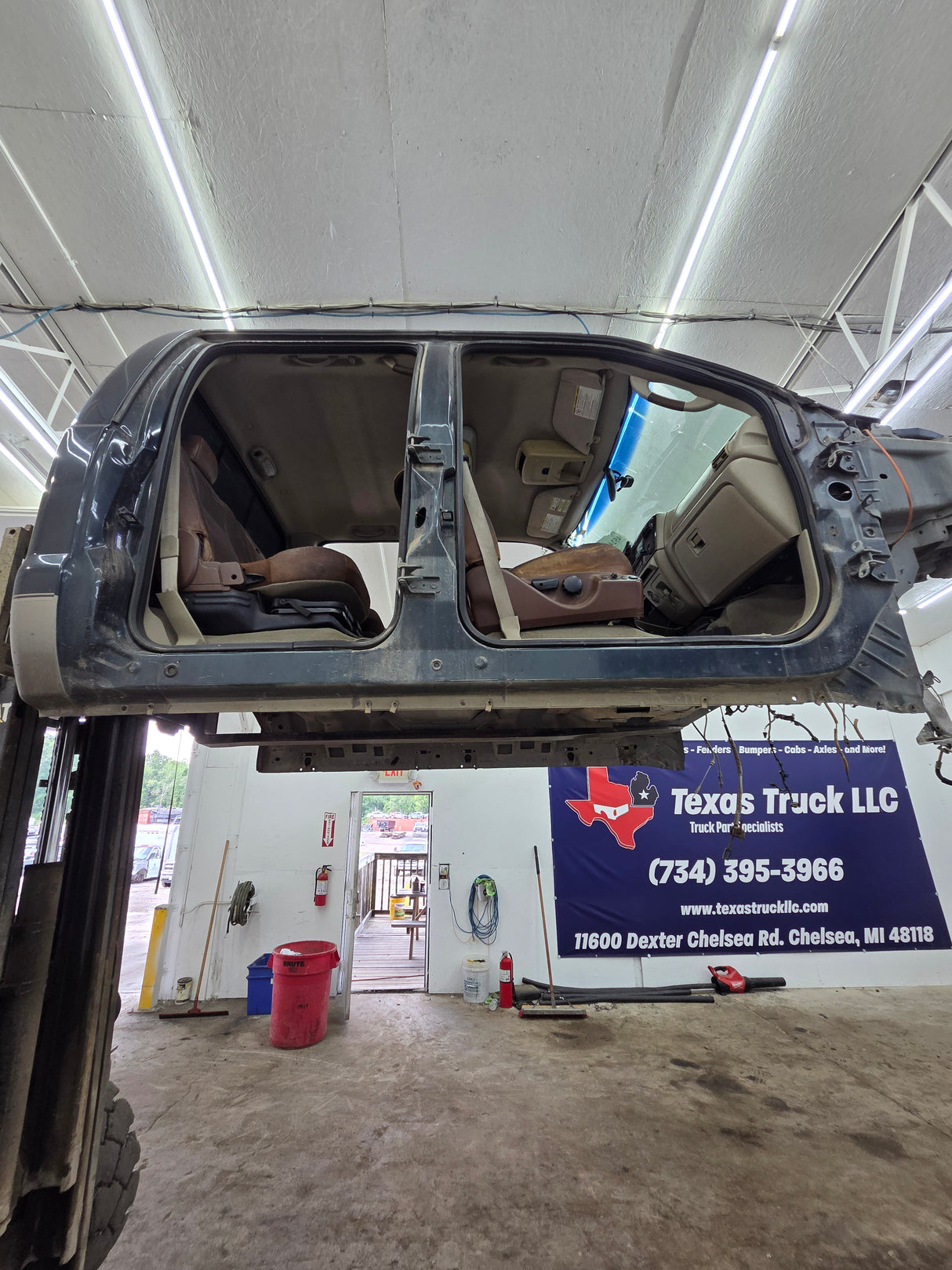 2005-2007 Ford Super Duty F250 F350 F450 F550 XLT 4 Door Crew Cab
