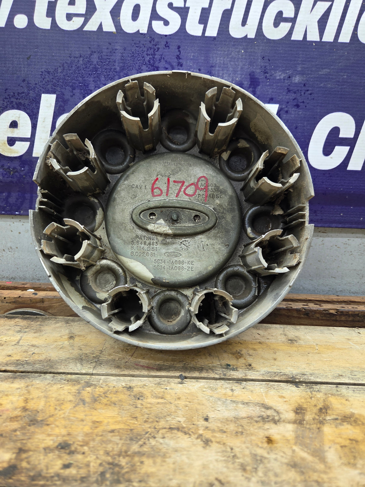 2005-2016 Ford Super Duty Wheel Center Cap F250 F350 5C34-1A096-KE / 5C34-1A096-ZE