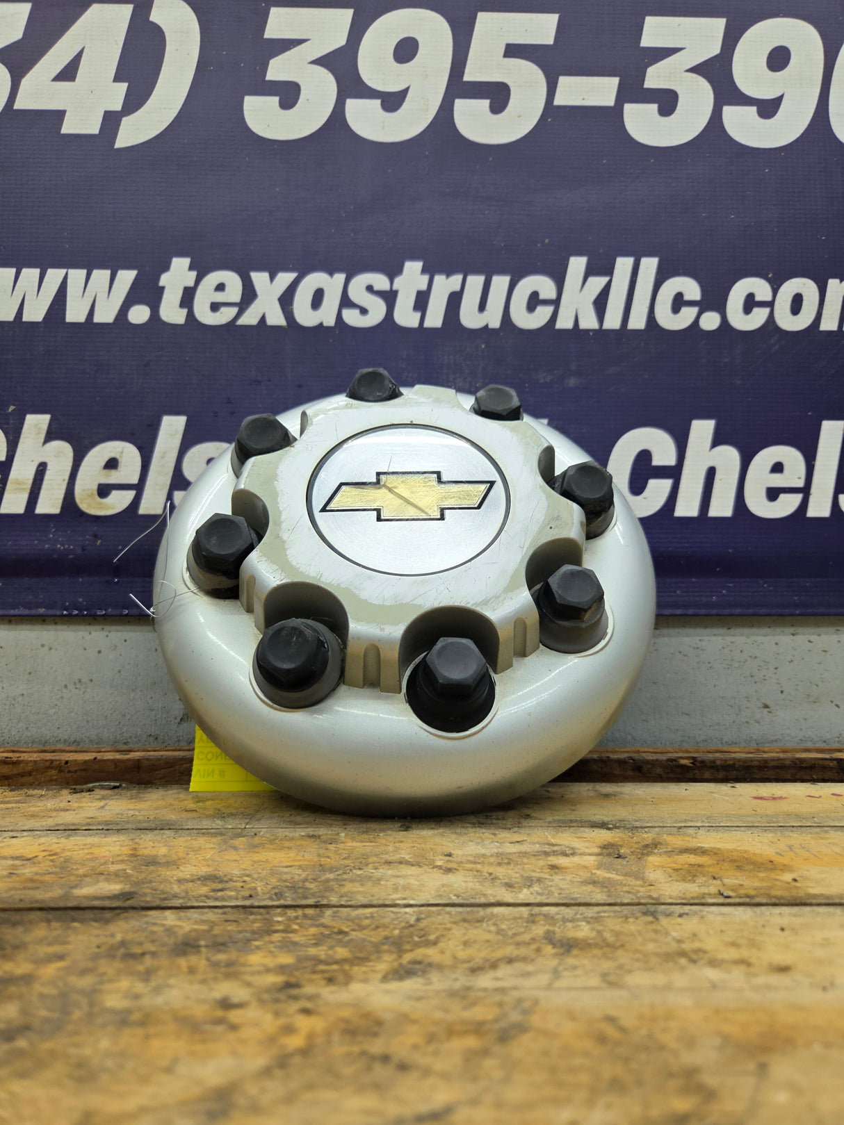 2002-2022 Chevrolet Silverado Express 3500 Dually Front Center Cap Hub Cap 15053704