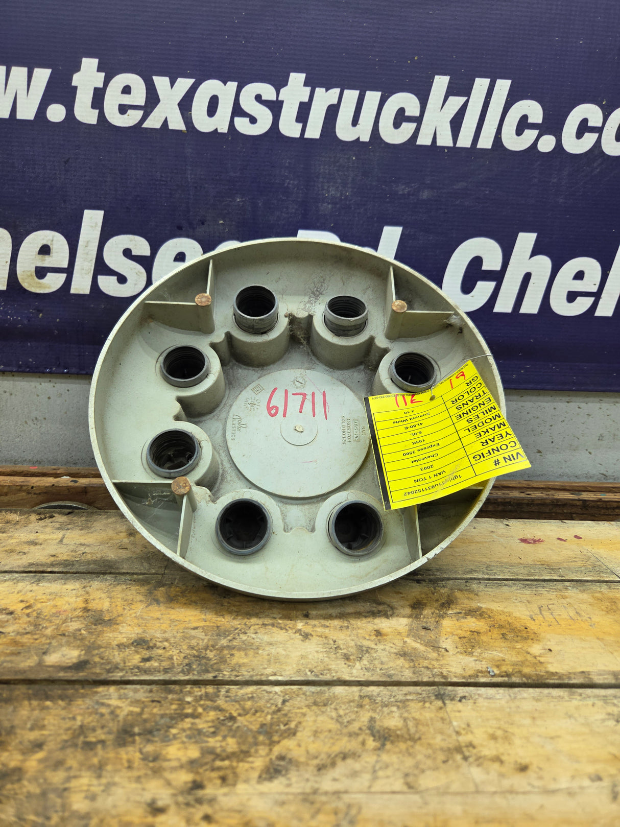 2002-2022 Chevrolet Silverado Express 3500 Dually Front Center Cap Hub Cap 15053704