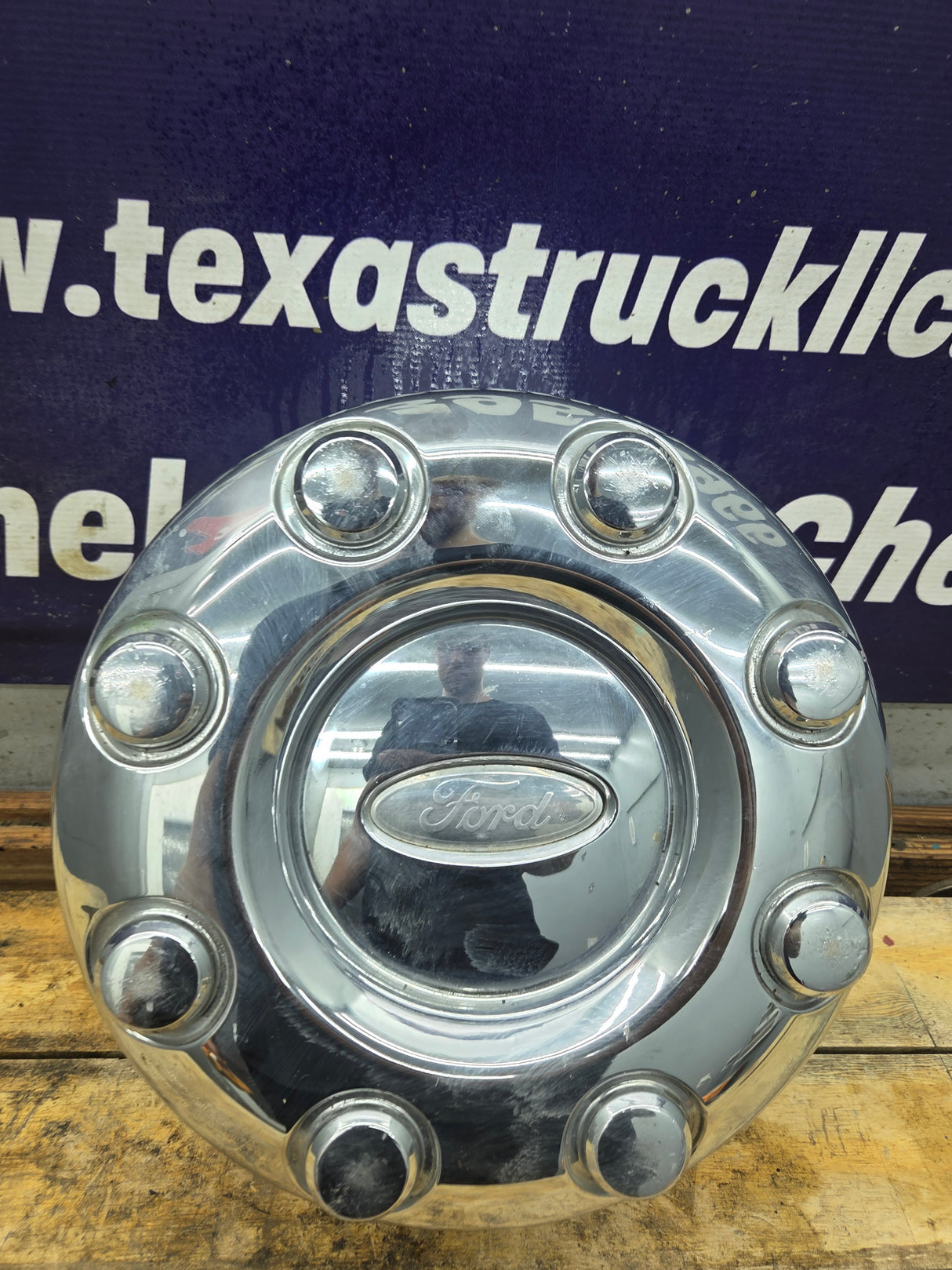 2008-2016 Ford Super Duty F350 Rear DUALLY Hub Cap Chrome Center Cap