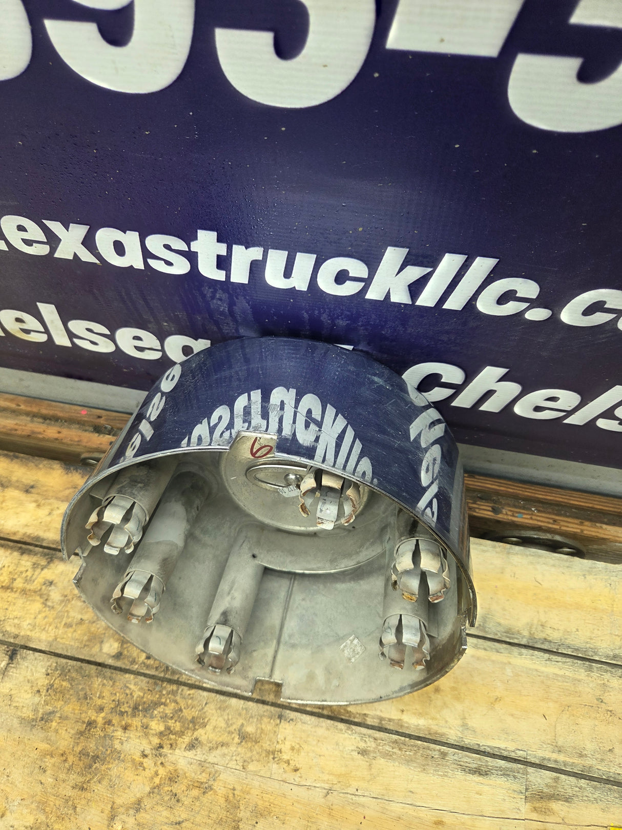 2008-2016 Ford Super Duty F350 Rear DUALLY Hub Cap Chrome Center Cap