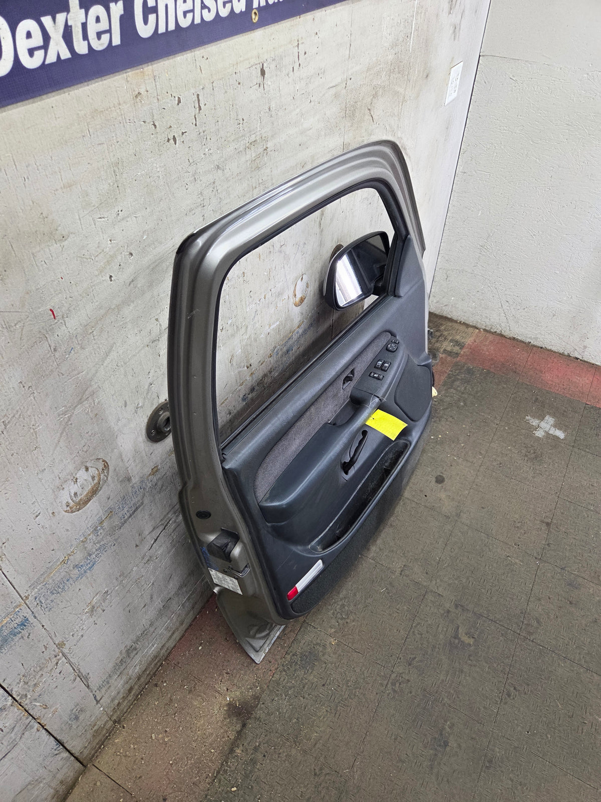 1999-2006 Chevrolet Silverado / GMC Sierra 1500 2500 3500 HD Front Driver Side Door LH