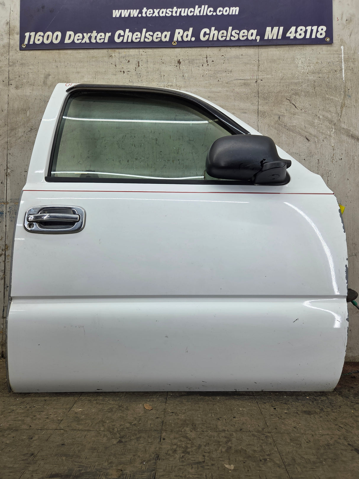 1999-2006 Chevrolet Silverado / GMC Sierra 1500 2500 3500 HD Front Passenger side Door RH