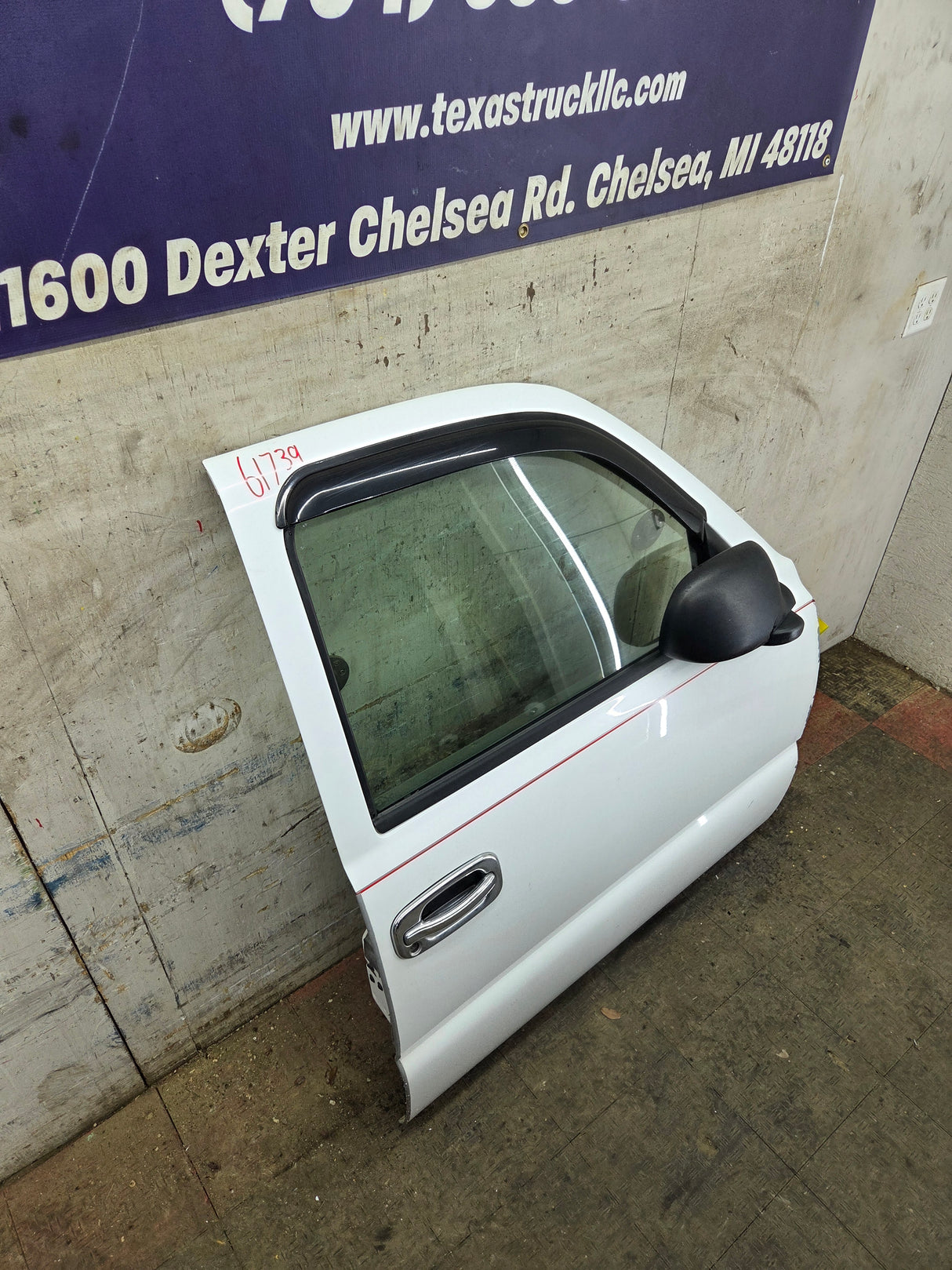 1999-2006 Chevrolet Silverado / GMC Sierra 1500 2500 3500 HD Front Passenger side Door RH