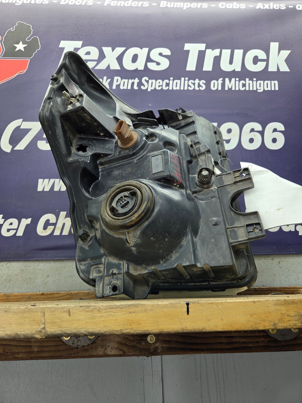 2011-2016 Ford Super Duty F250 F350 F450 F550 LH Driver Side Headlight BC34-13006-A 6.7L Power Stroke 6.2L Gas