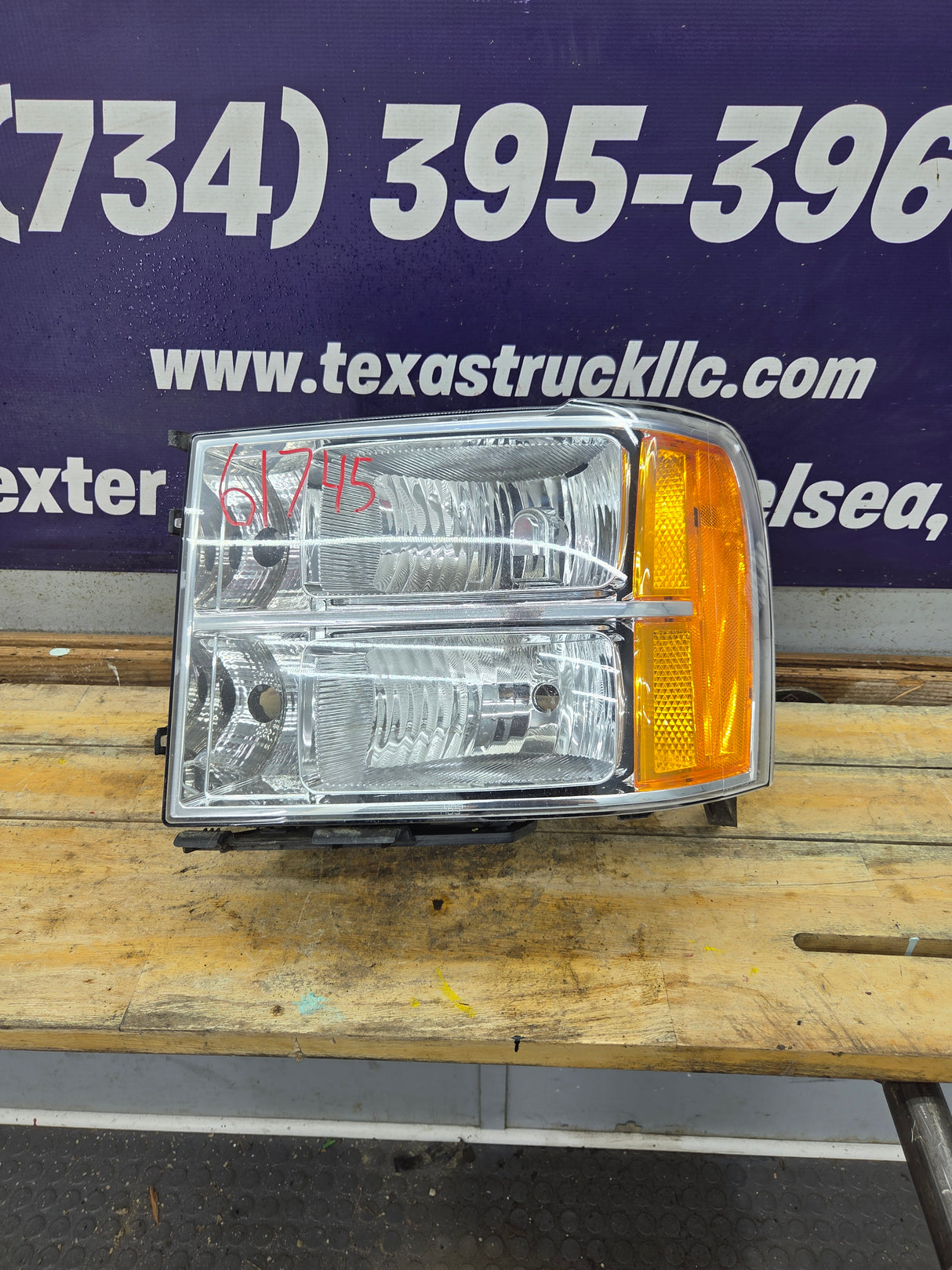 2007-2013 Chevrolet Silverado 1500 2500 3500 LH Driver Side Halogen Headlight