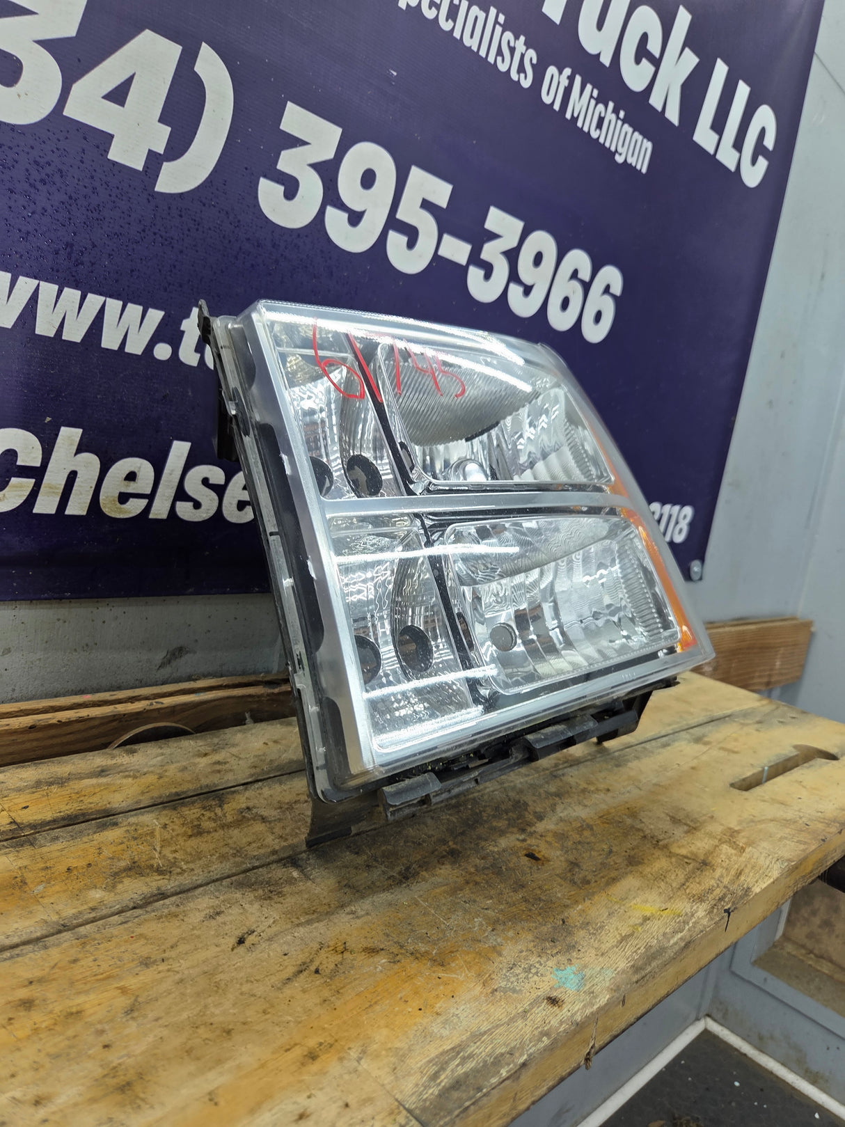 2007-2013 Chevrolet Silverado 1500 2500 3500 LH Driver Side Halogen Headlight