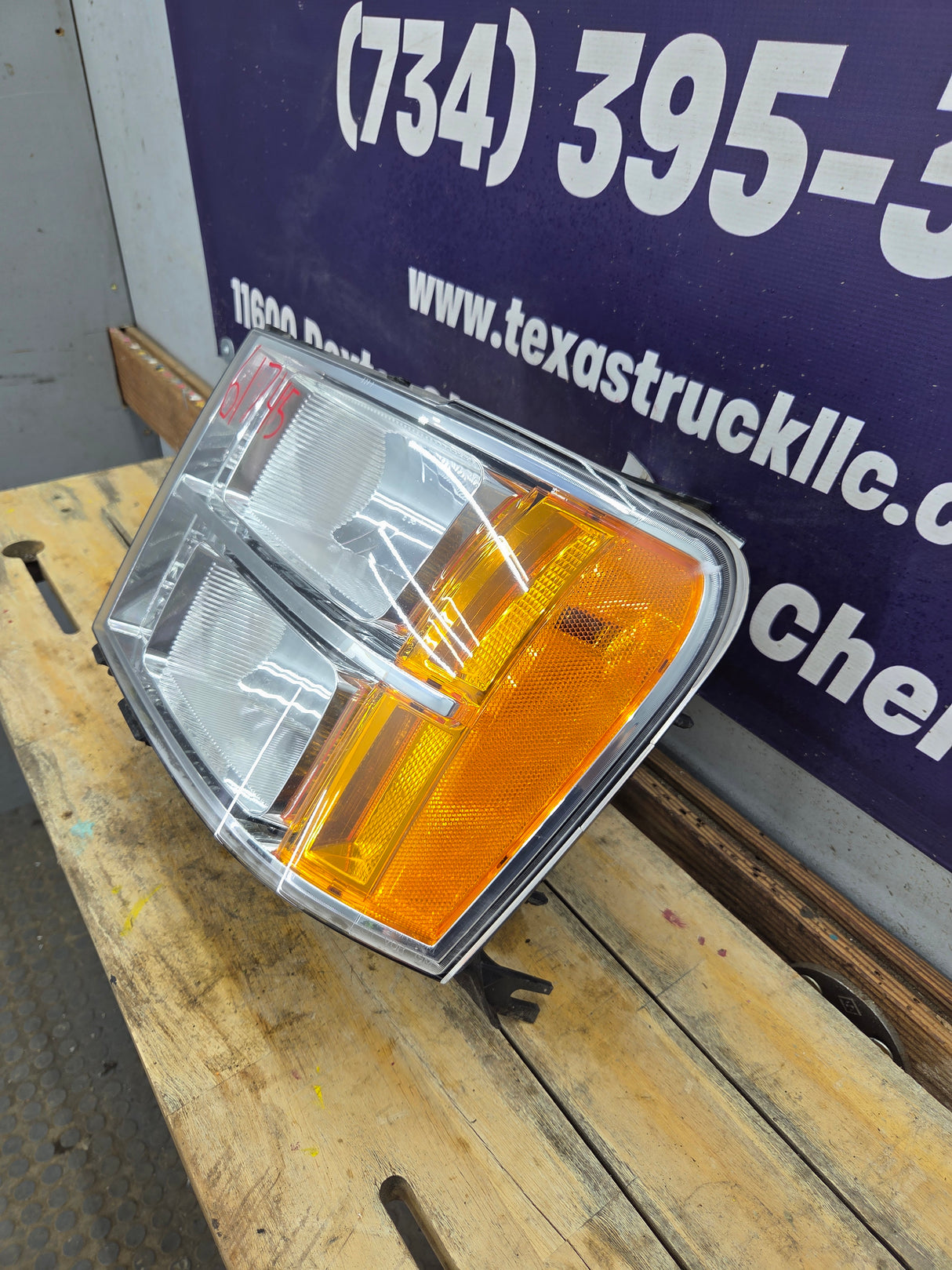 2007-2013 Chevrolet Silverado 1500 2500 3500 LH Driver Side Halogen Headlight