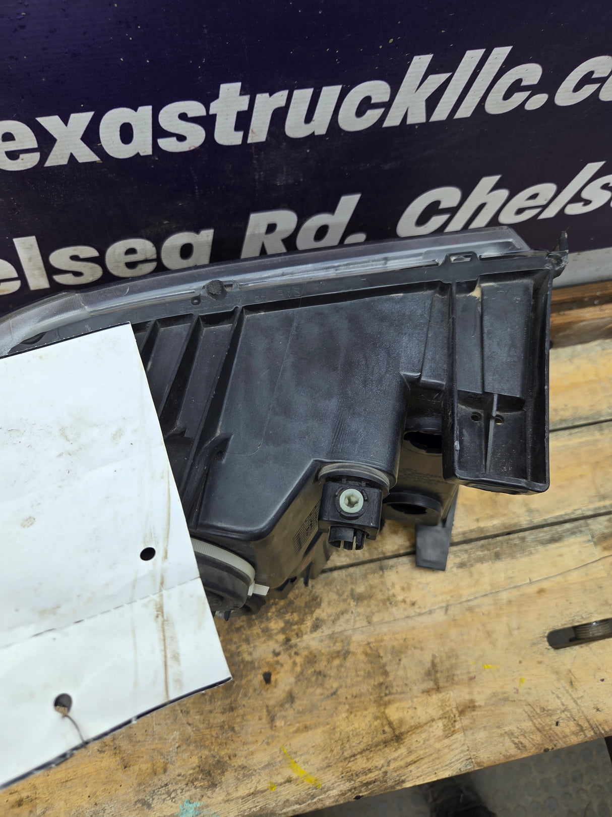 2007-2013 Chevrolet Silverado 1500 2500 3500 LH Driver Side Halogen Headlight