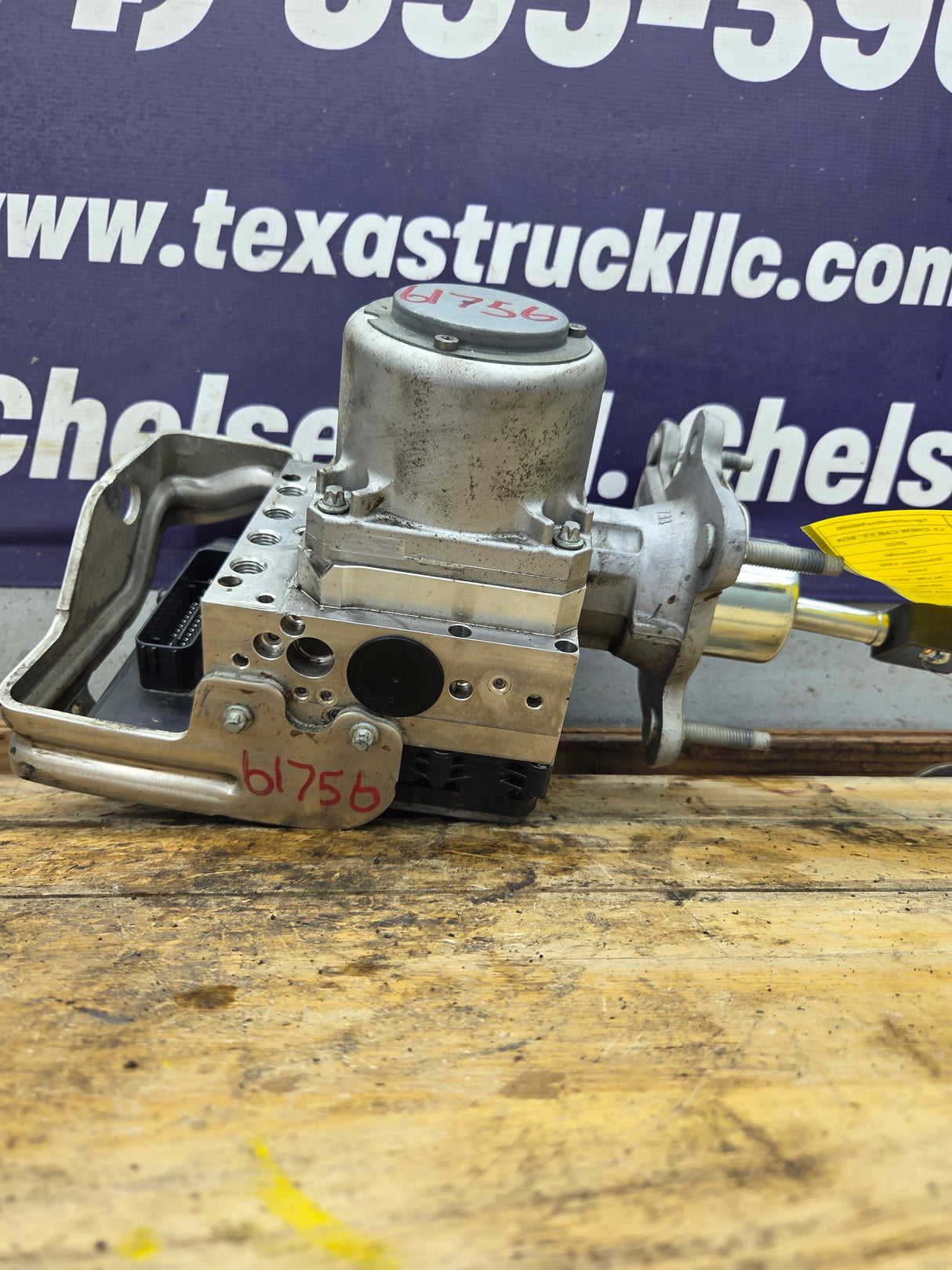 2022 Chevrolet Silverado GMC Sierra 1500 ABS Pump Module - 85544994