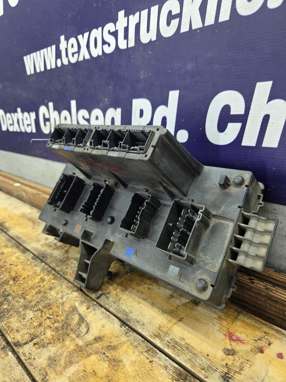 2006 Dodge Ram 1500 2500 4.7L Totally Integrated Power Module Fuse Box - P56049888AL