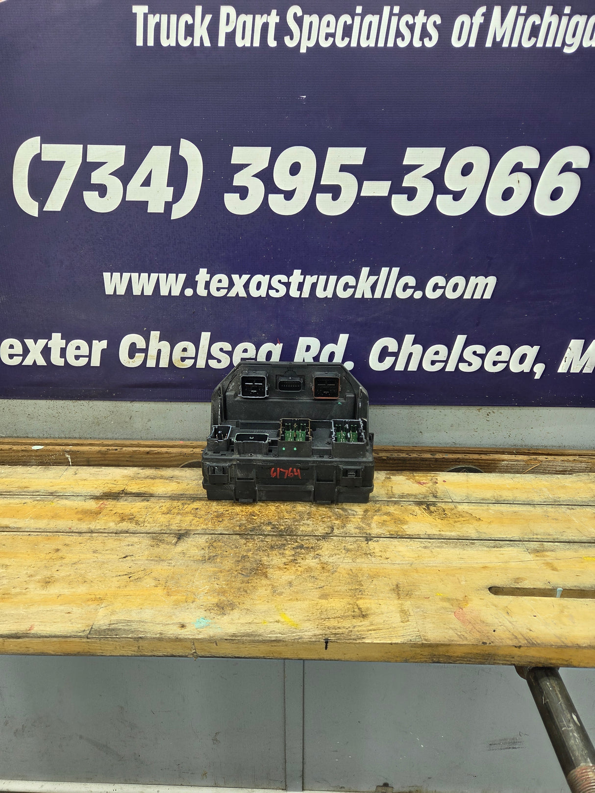 2012 Dodge Ram 1500 5.7L Hemi Totally Integrated Power Module Fuse Box 68089323AE