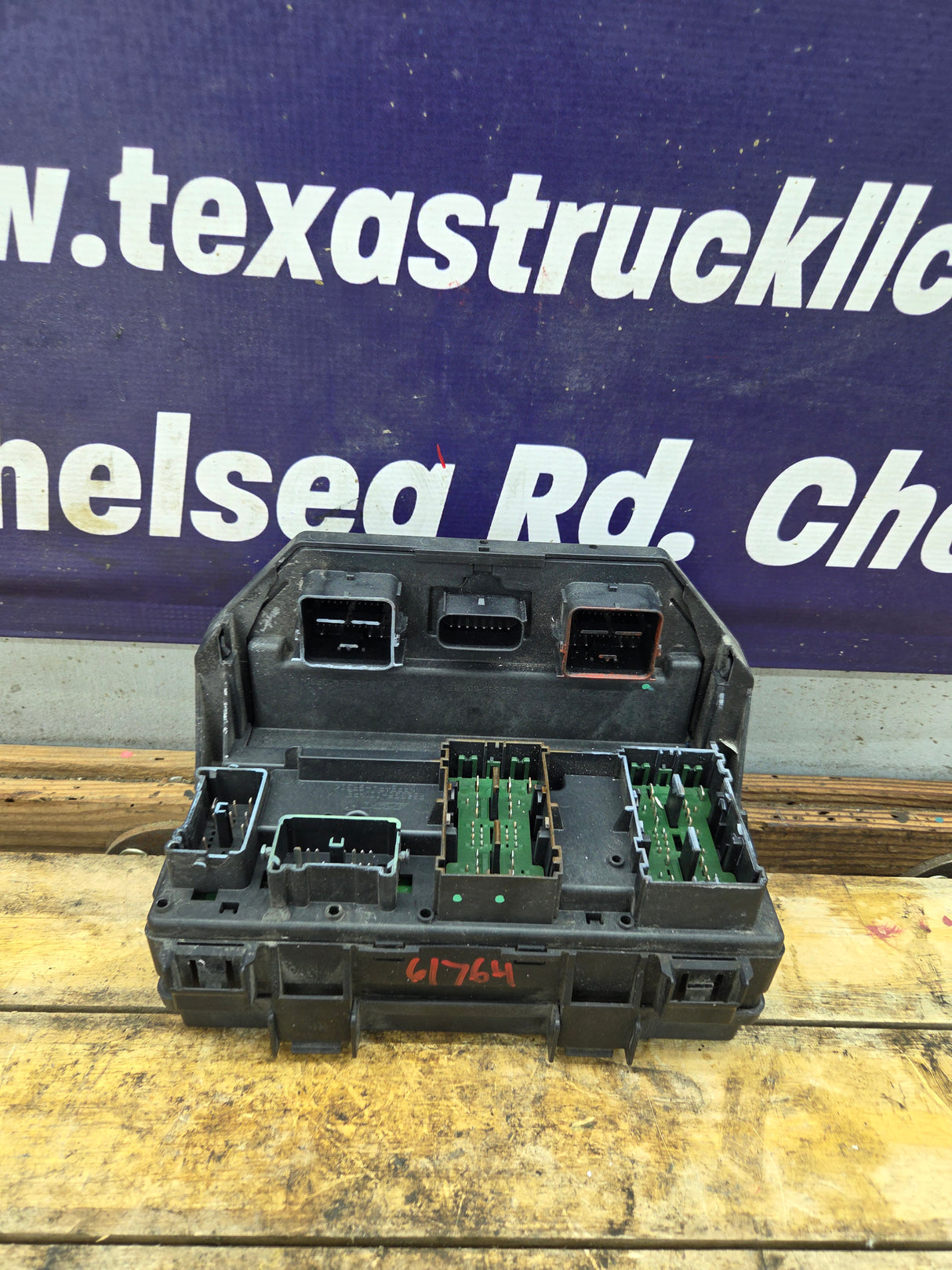 2012 Dodge Ram 1500 5.7L Hemi Totally Integrated Power Module Fuse Box 68089323AE