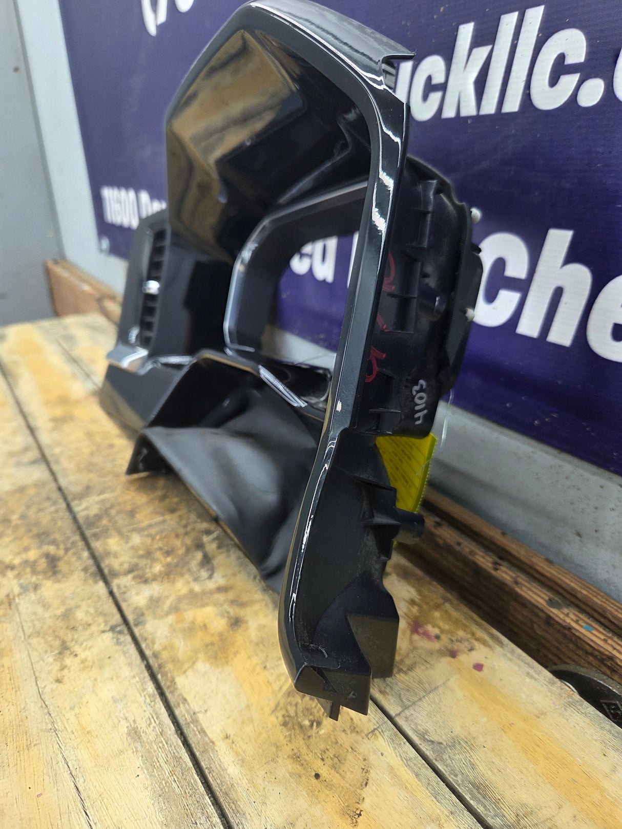 2022-2024 Chevrolet Silverado / GMC Sierra Instrument Cluster Bezel - 86824588