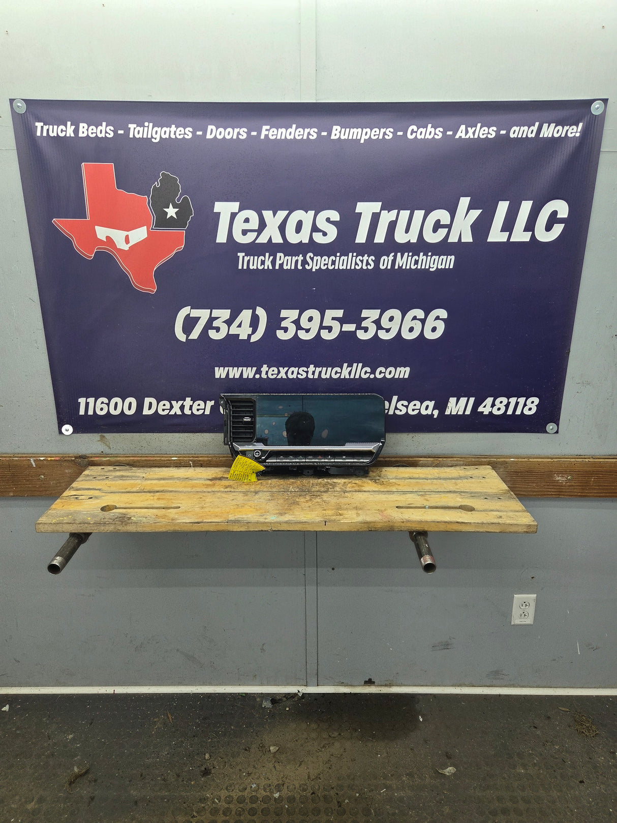 2022-2024 Chevrolet Silverado 1500 13.4"GPS Radio Display Screen - 86825017