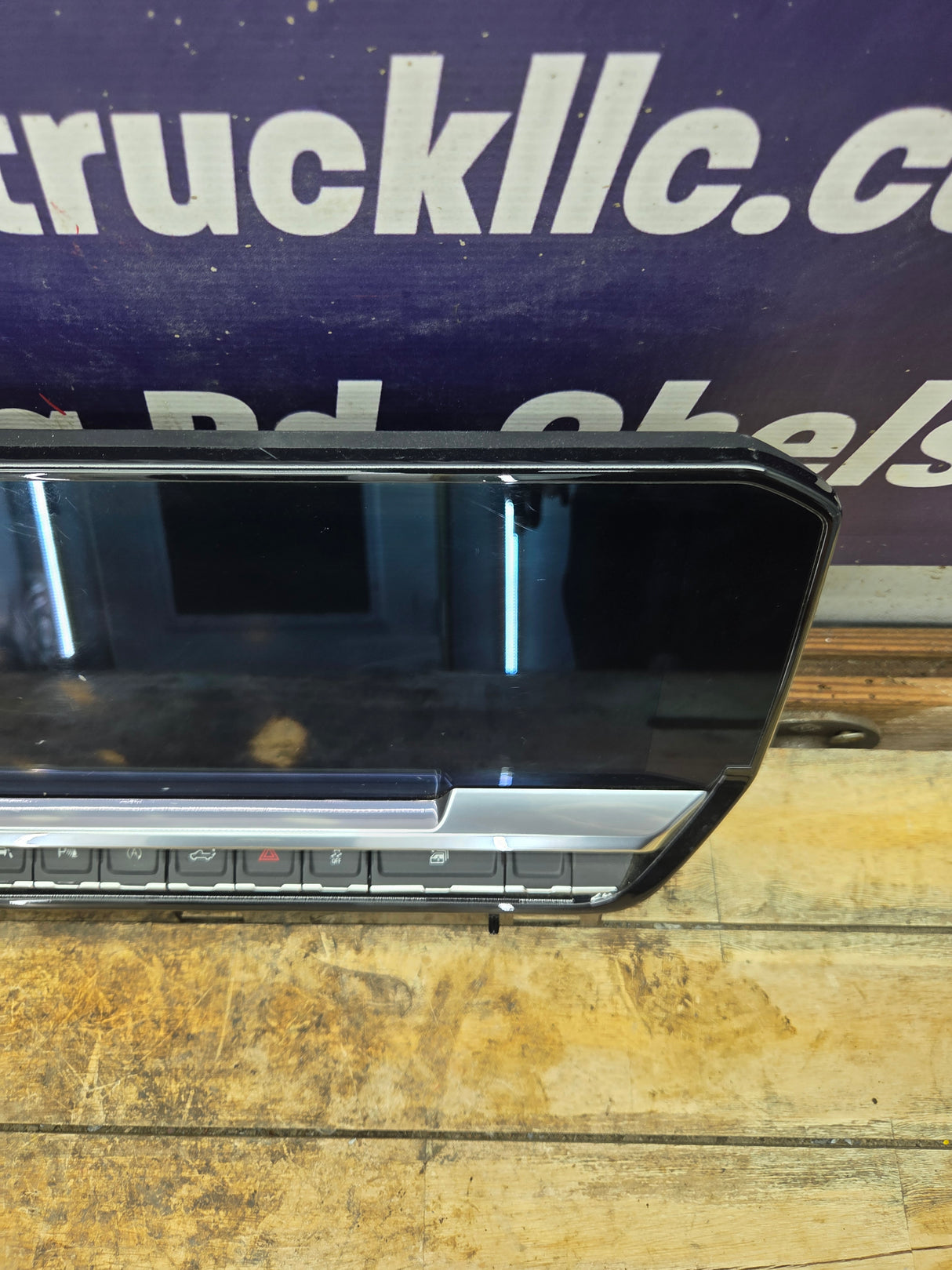 2022-2024 Chevrolet Silverado 1500 13.4"GPS Radio Display Screen - 86825017