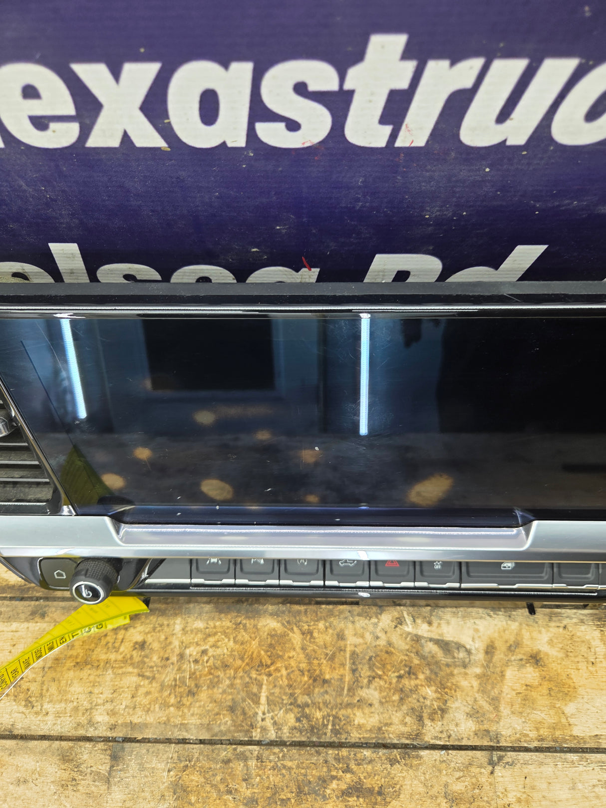2022-2024 Chevrolet Silverado 1500 13.4"GPS Radio Display Screen - 86825017
