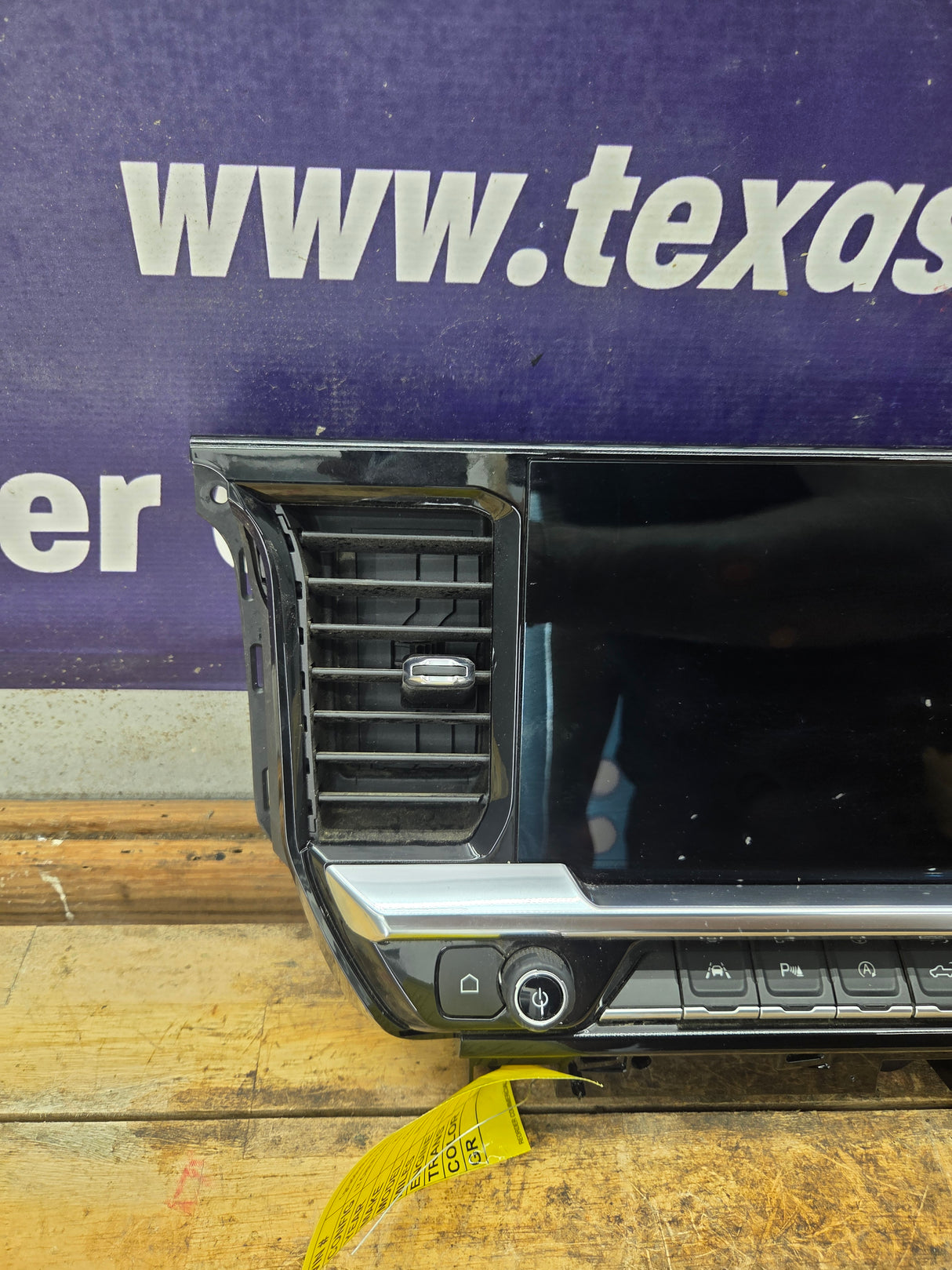 2022-2024 Chevrolet Silverado 1500 13.4"GPS Radio Display Screen - 86825017