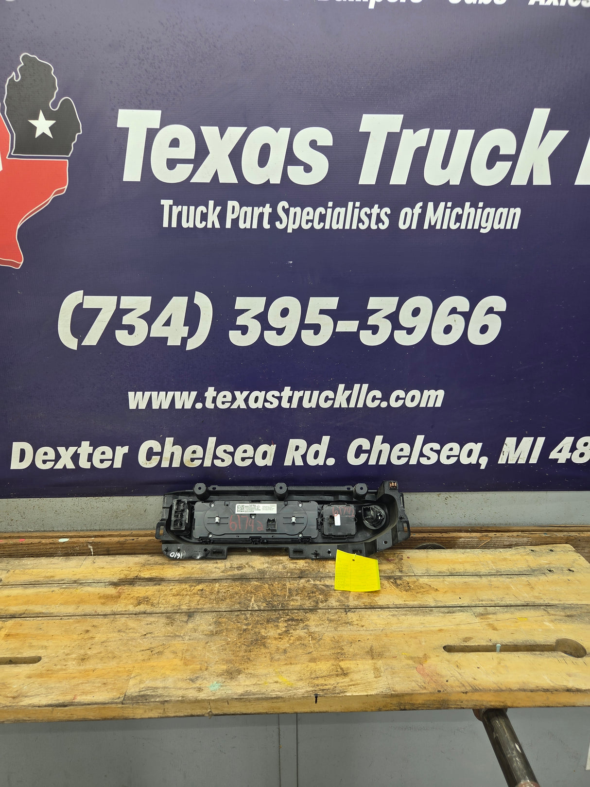 2022 Chevrolet Silverado 1500 HVAC Temperature / Climate Control unit - 86823770