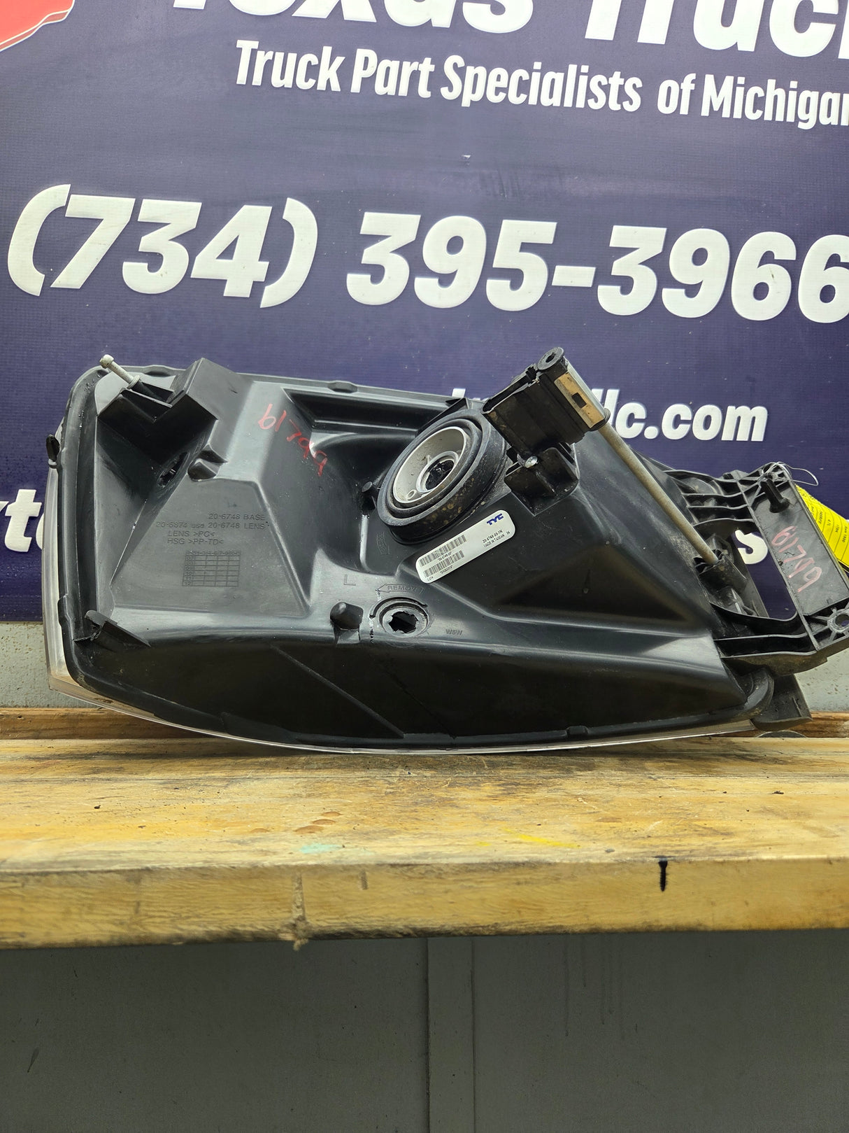 2006-2009 Dodge Ram 1500 2500 3500 LH Driver Side Headlight TYC 20-6748-00