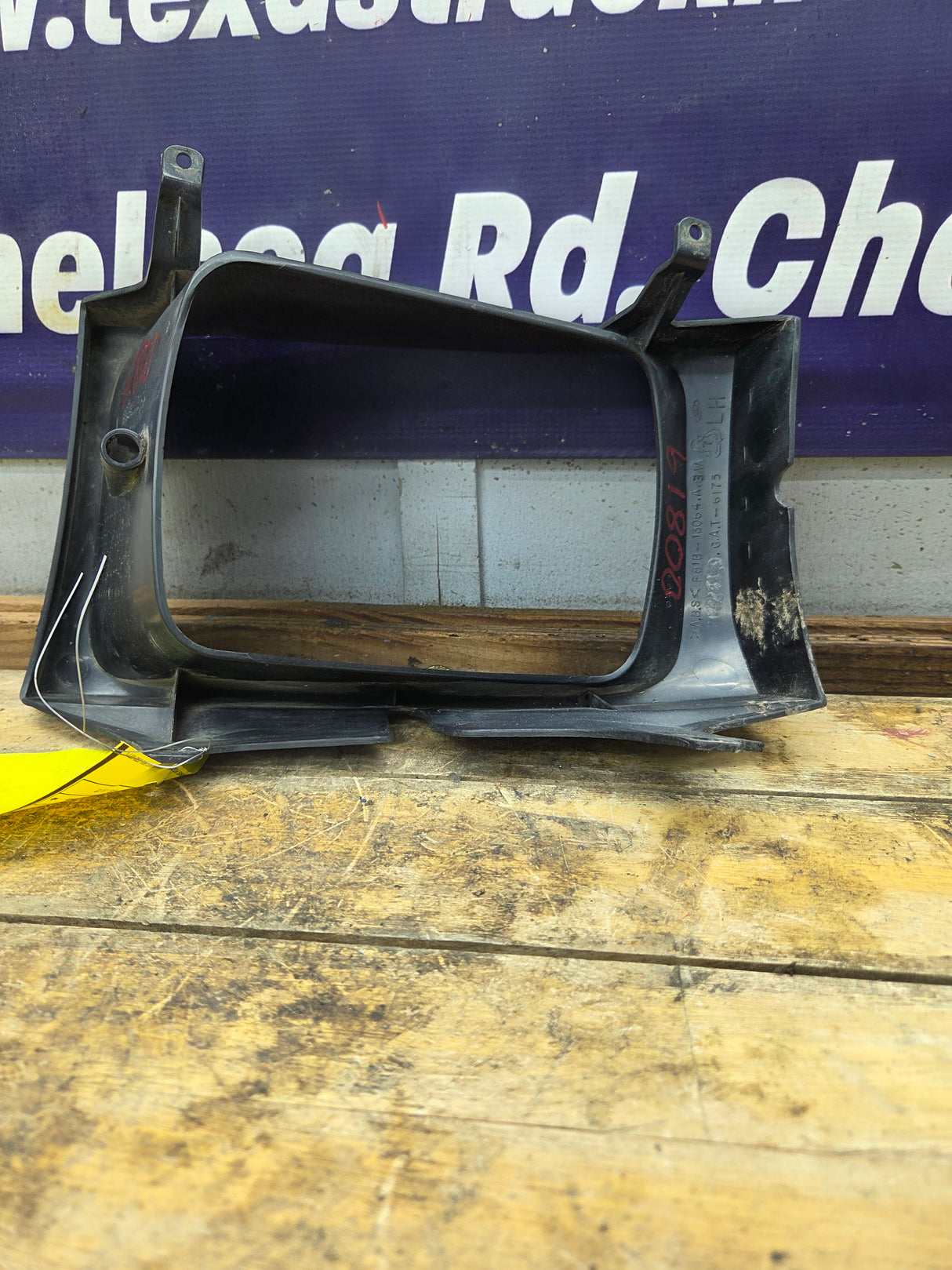 1999-2004 Ford Super Duty F250 F350 F450 F550 LH Driver Side Headlight Bezel Surround Trim Ring