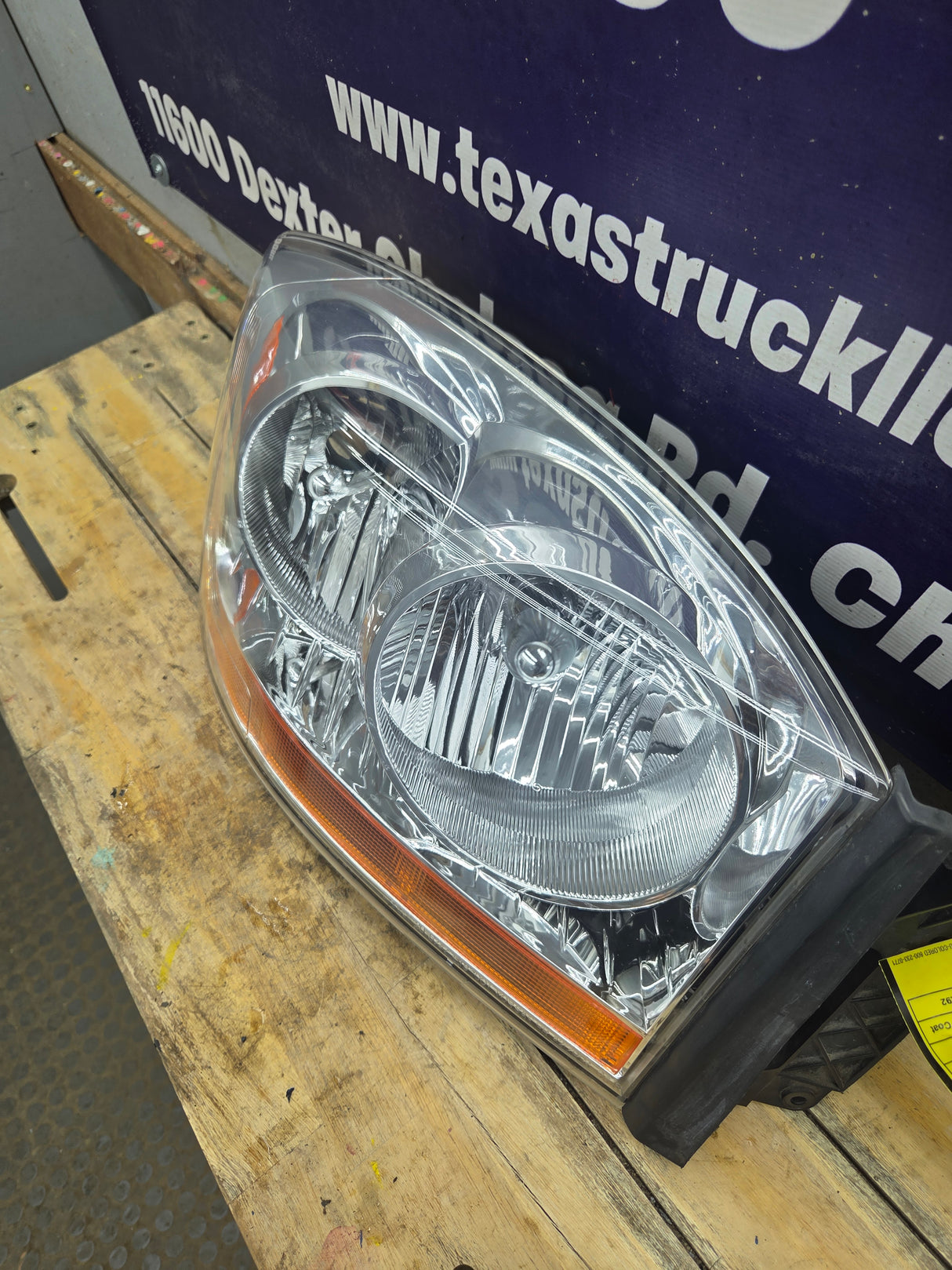 2006-2009 Dodge Ram 1500 2500 3500 RH Passenger Side Headlight TYC 20-6747-00