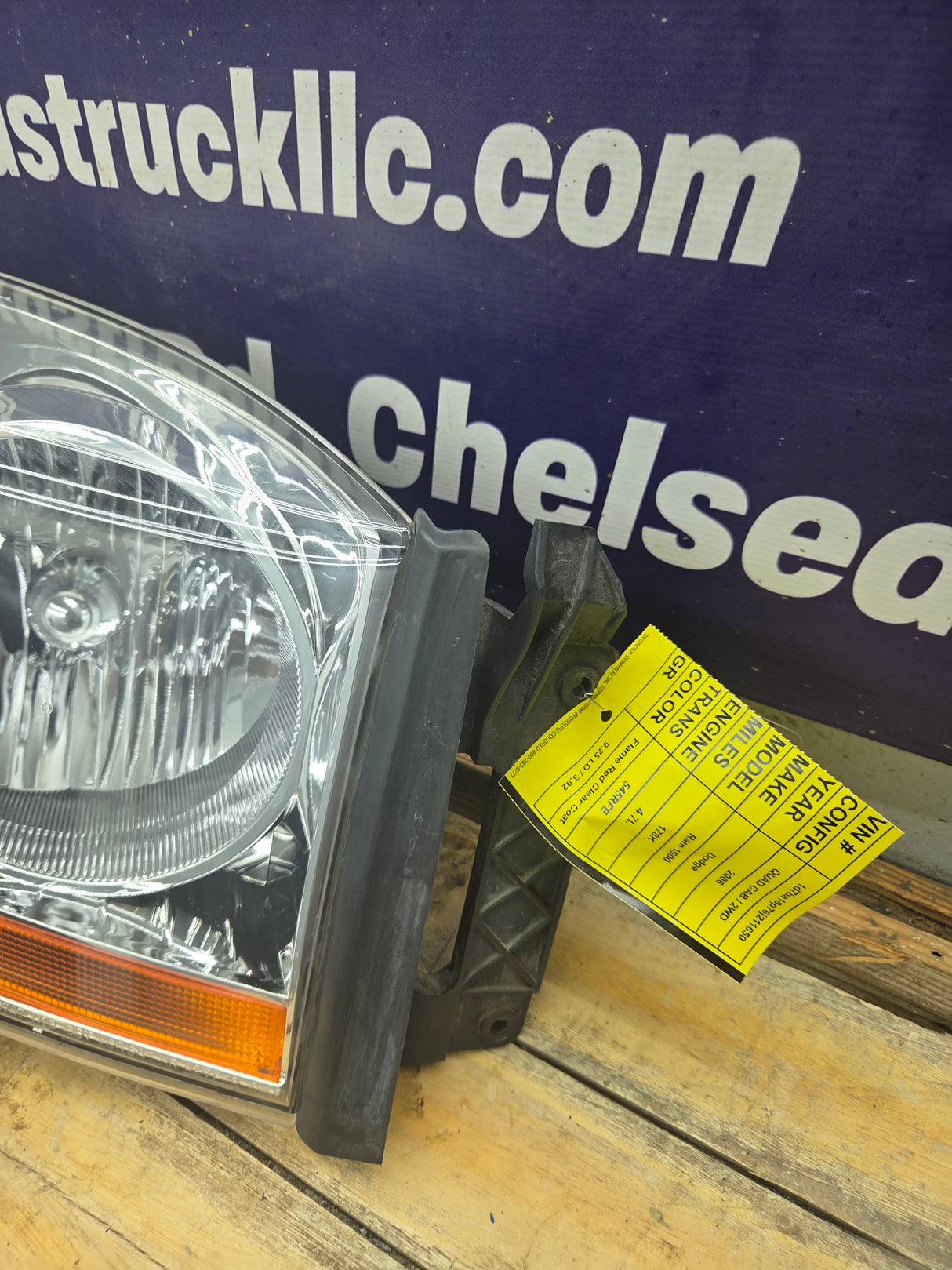 2006-2009 Dodge Ram 1500 2500 3500 RH Passenger Side Headlight TYC 20-6747-00