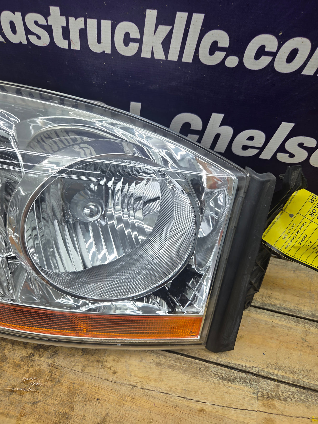 2006-2009 Dodge Ram 1500 2500 3500 RH Passenger Side Headlight TYC 20-6747-00