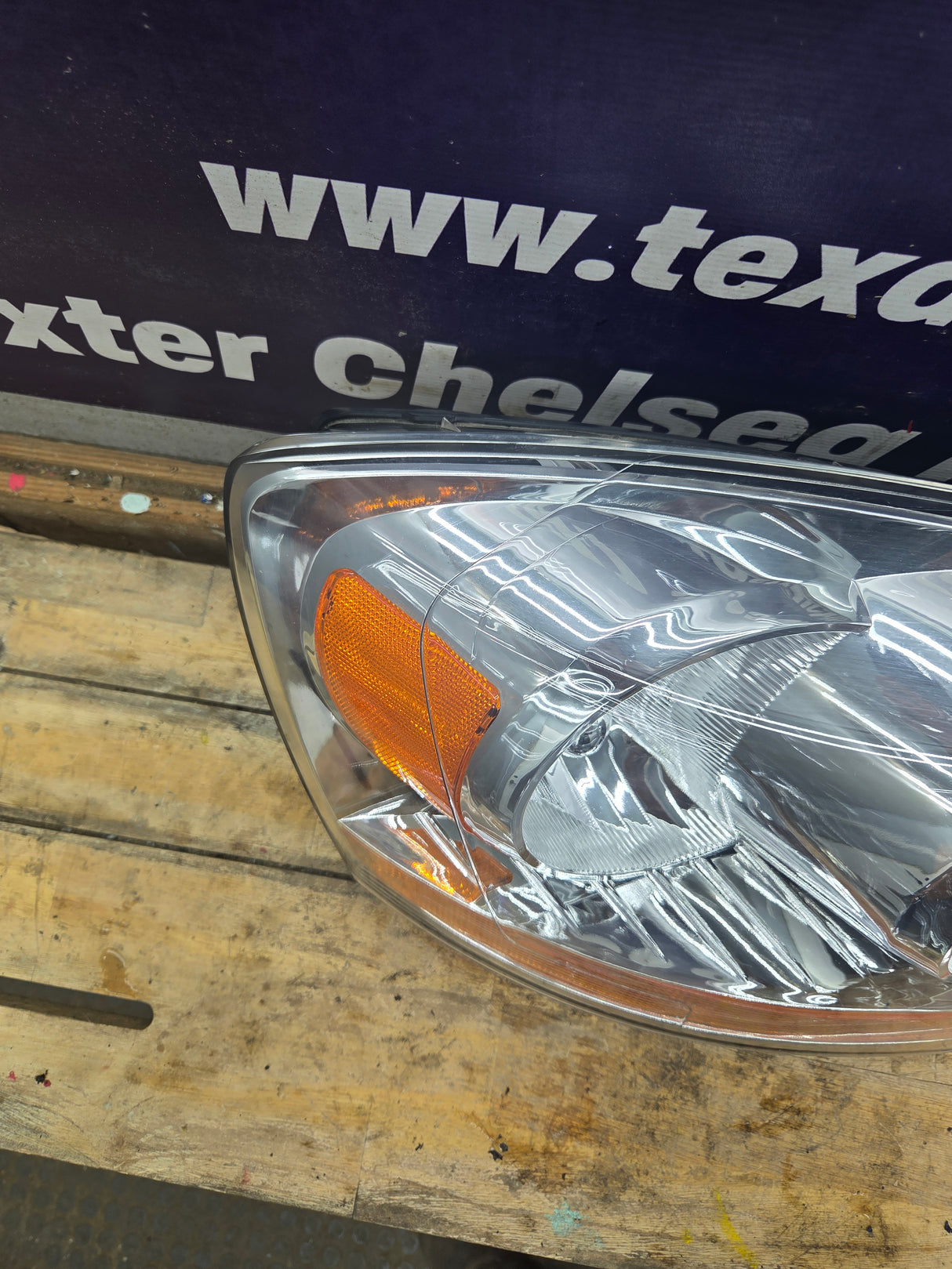 2006-2009 Dodge Ram 1500 2500 3500 RH Passenger Side Headlight TYC 20-6747-00