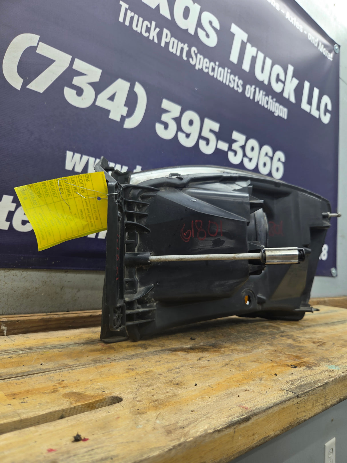 2006-2009 Dodge Ram 1500 2500 3500 RH Passenger Side Headlight TYC 20-6747-00