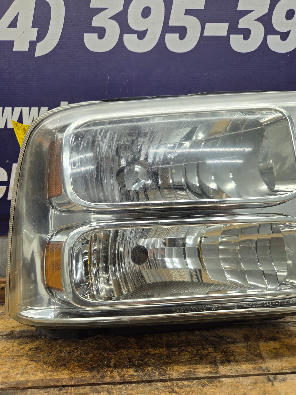 2005-2007 Ford Super Duty F250 F350 F450 F550 RH Passenger Side Composite Head Light