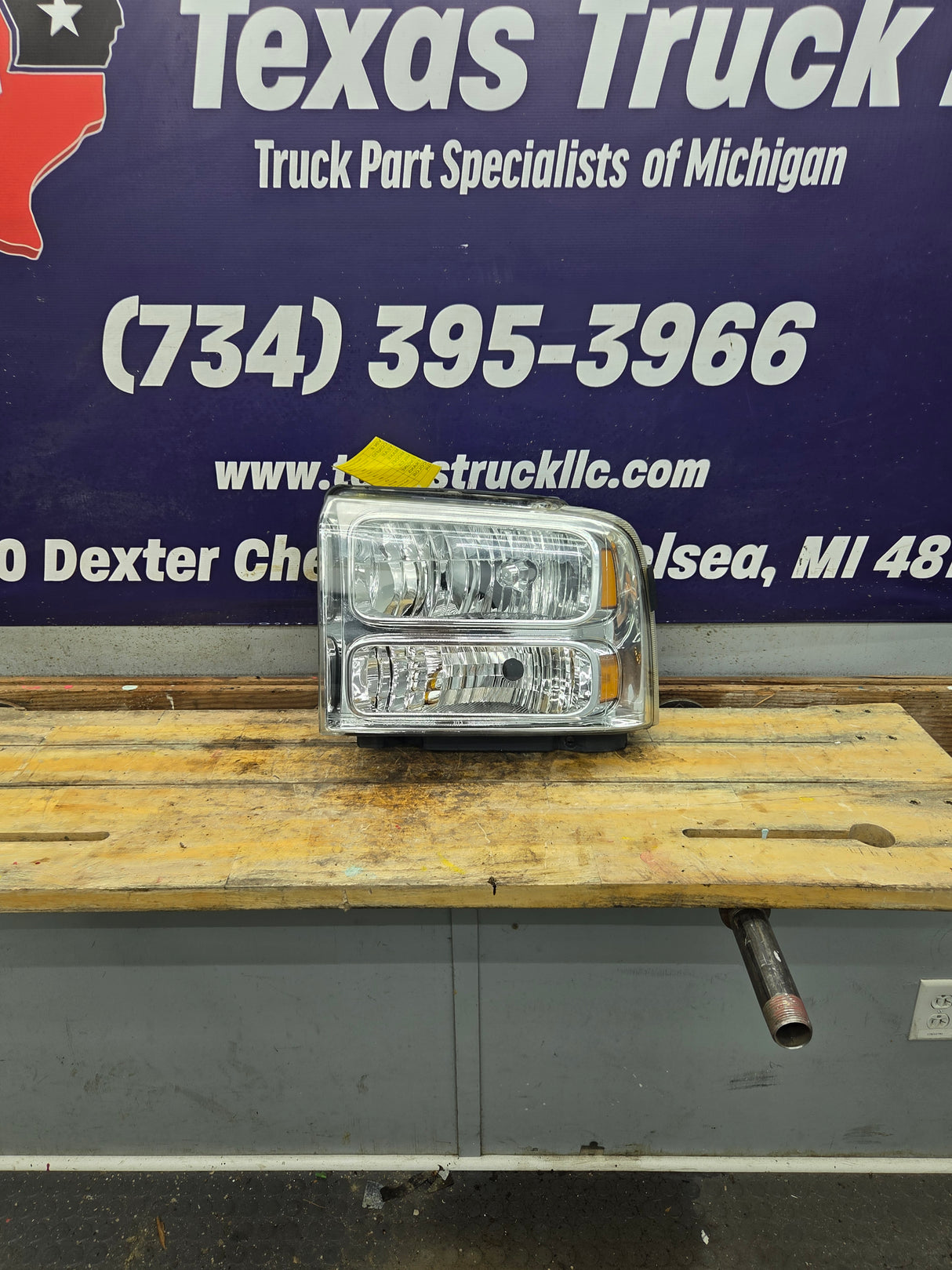 2005-2007 Ford Super Duty F250 F350 F450 F550 LH Left Driver Side Composite Head Light 5C34-13006-A