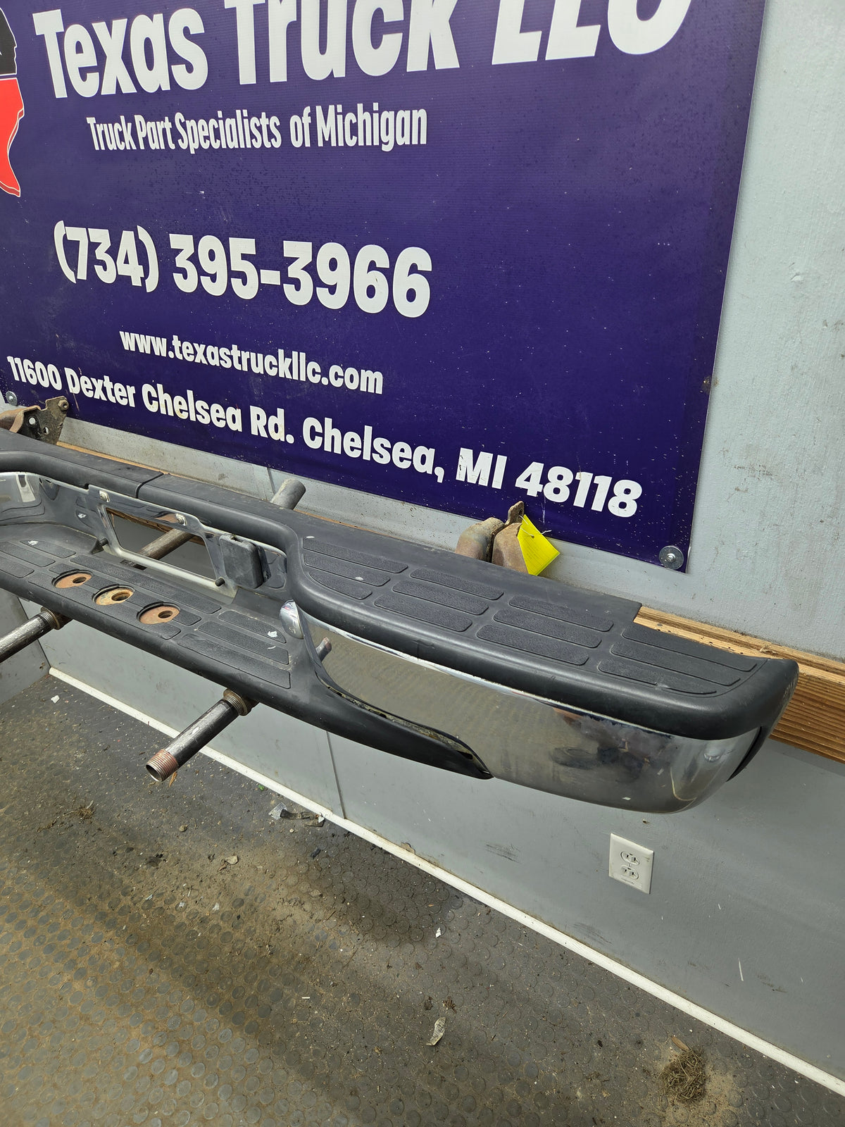 1999-2007 Chevrolet Silverado / GMC Sierra 1500 Rear Bumper