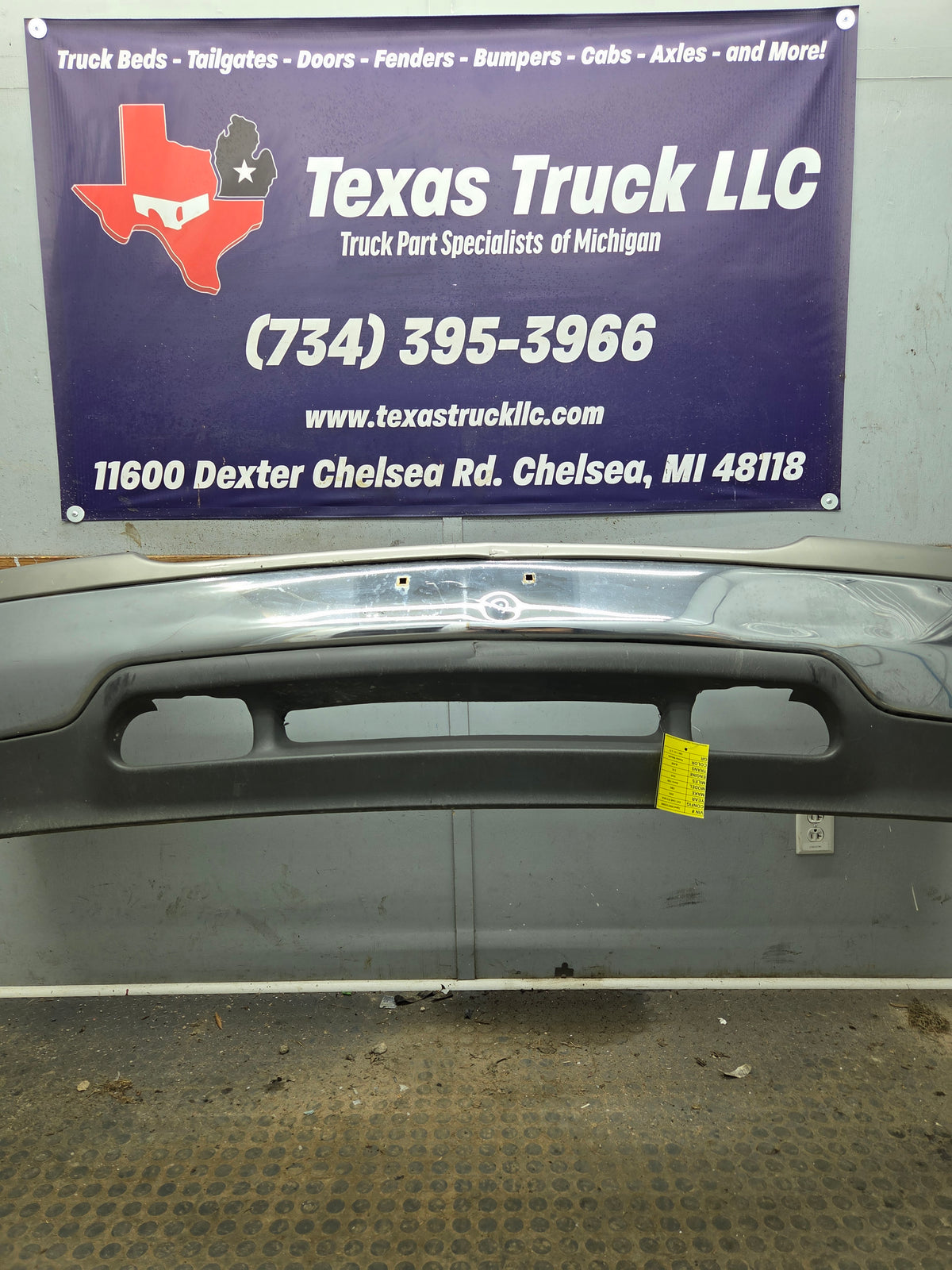 1999-2006 GMC Sierra Yukon 1500 Front Bumper - Chrome
