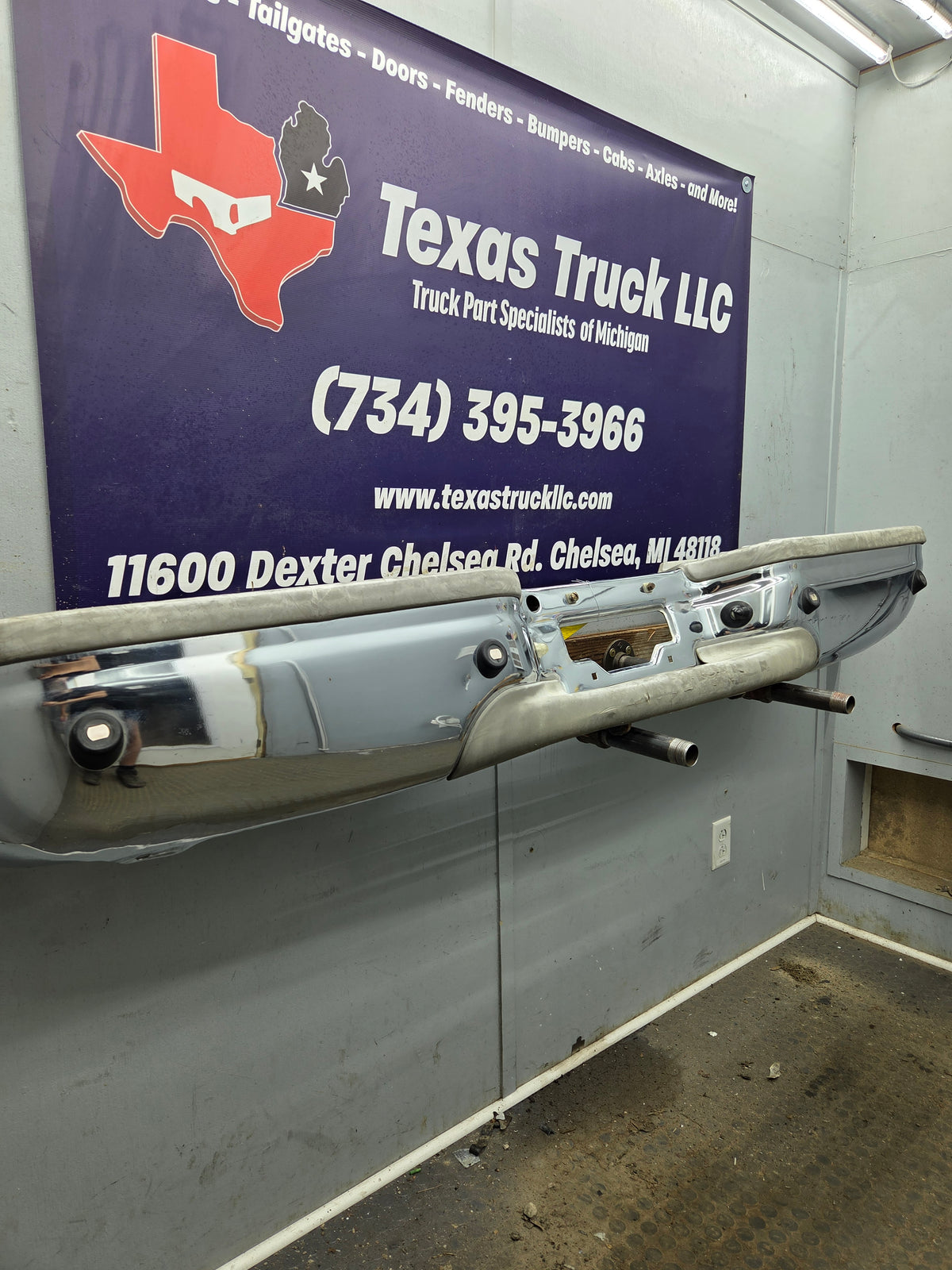 1999-2007 Ford Super Duty F250 F350 F450 F550 Rear Bumper
