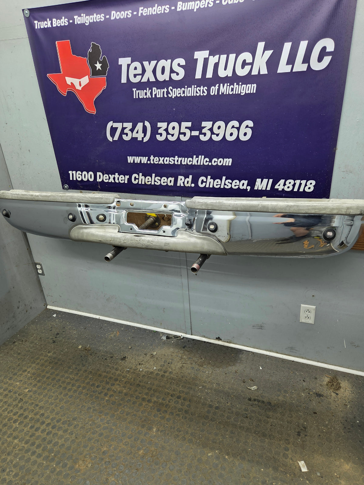 1999-2007 Ford Super Duty F250 F350 F450 F550 Rear Bumper