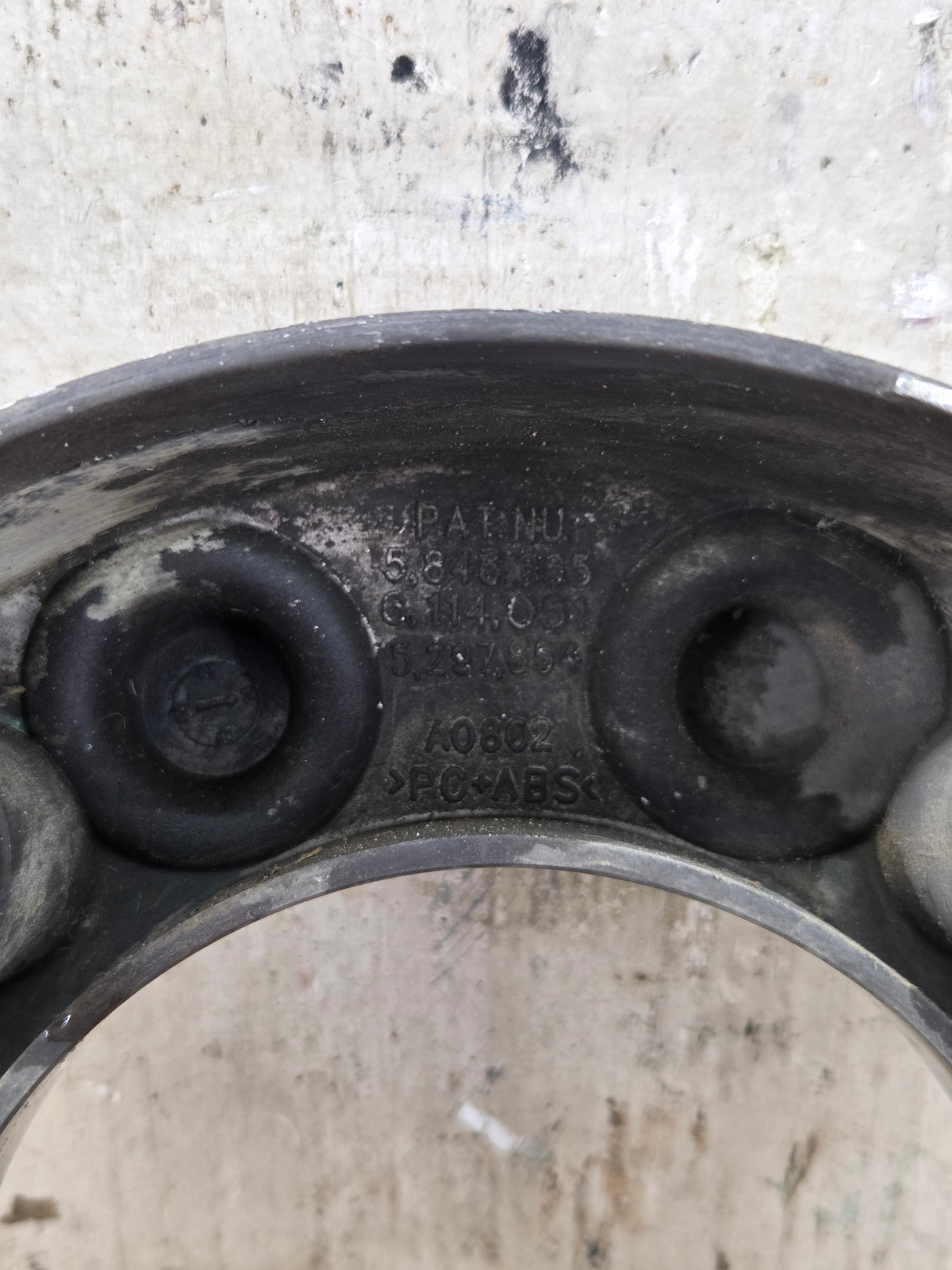 2005-2016 Ford Super Duty Front Hub Cap Center Cap 8 LUG SRW F250 F350 5C34-1A096-LD