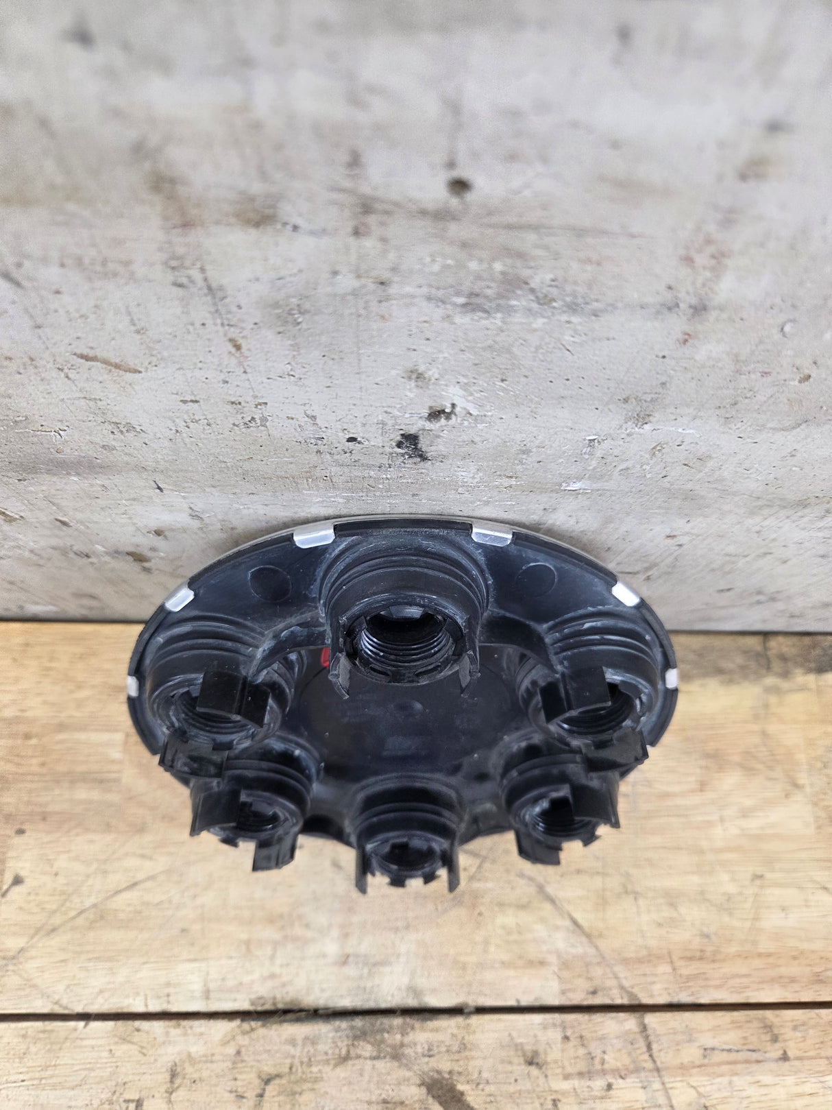 2004-2007 Chevrolet Silverado 1500 Tahoe Suburban 17" Wheel Center Hub Cap 9594520