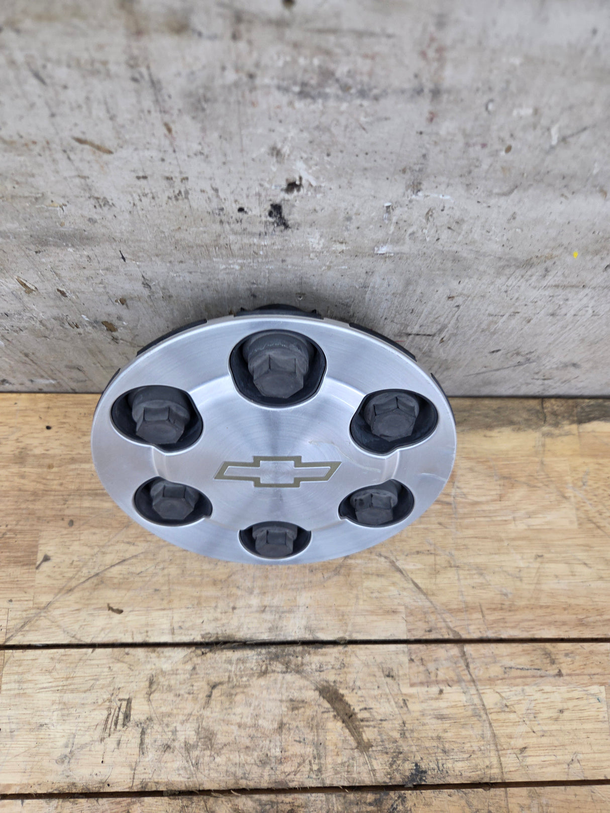 2004-2007 Chevrolet Silverado 1500 Tahoe Suburban 17" Wheel Center Hub Cap 9594520