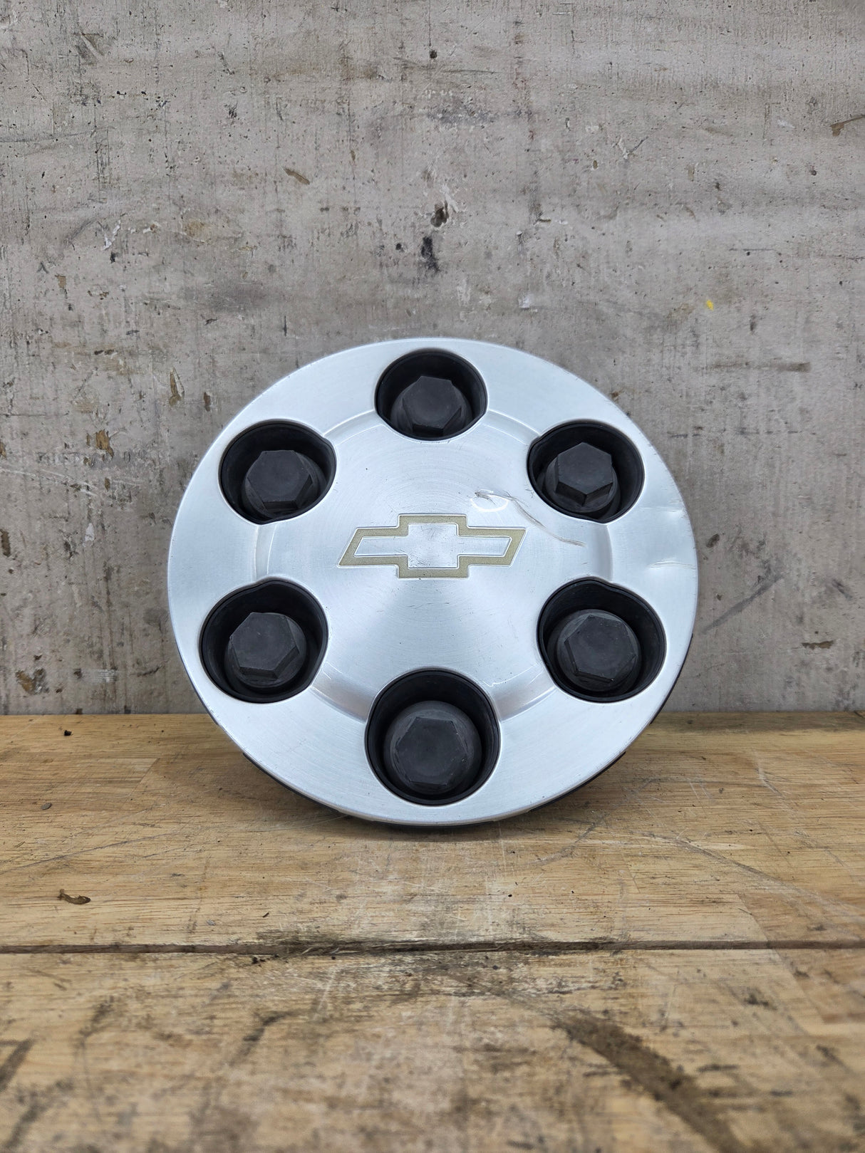 2004-2007 Chevrolet Silverado 1500 Tahoe Suburban 17" Wheel Center Hub Cap 9594520