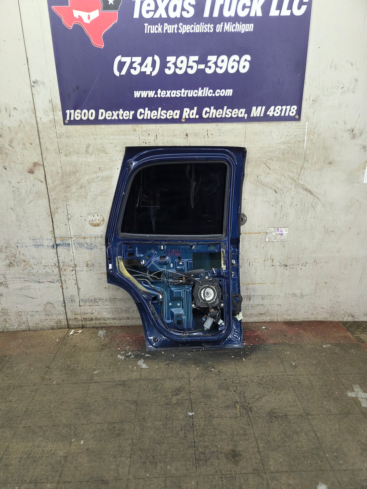 2001-2006 Chevrolet Tahoe / GMC Yukon 1500 2500HD Rear Driver Side Rear Door LH