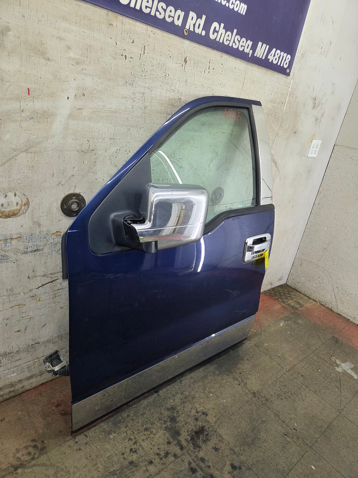 2004-2008 Ford F150 Crew Cab Driver Side Front Door LH