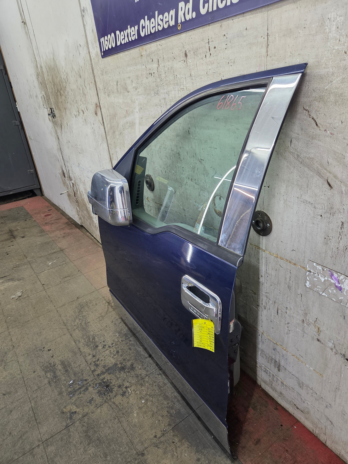 2004-2008 Ford F150 Crew Cab Driver Side Front Door LH