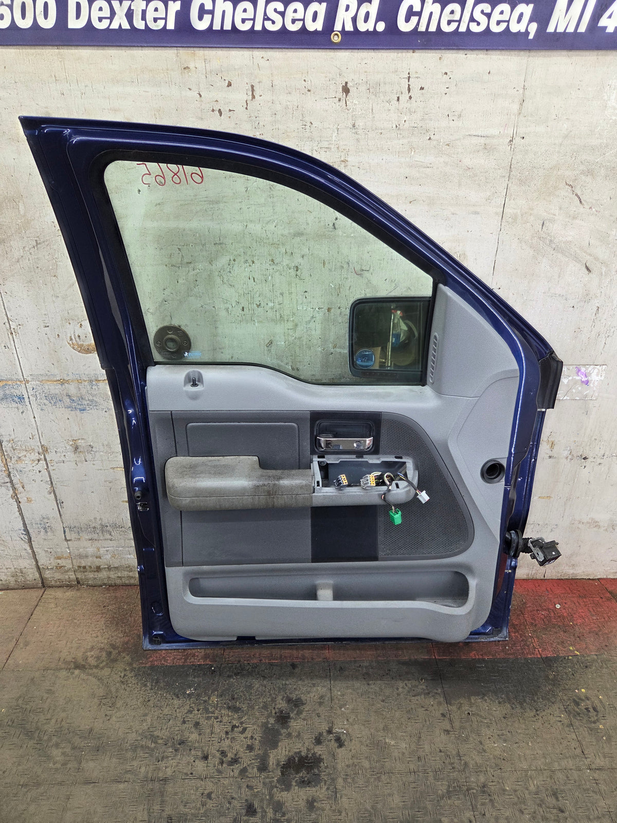 2004-2008 Ford F150 Crew Cab Driver Side Front Door LH